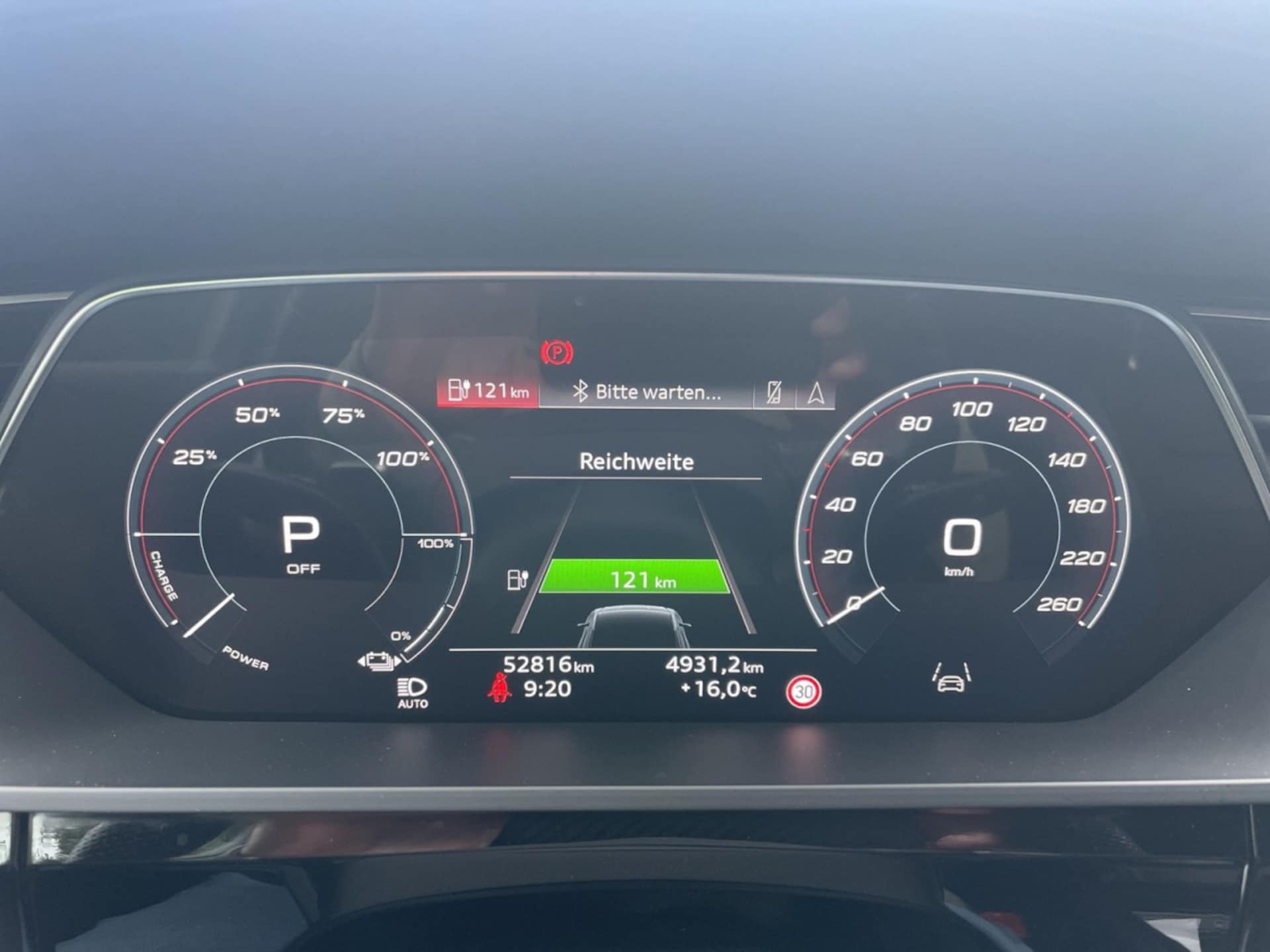 Audi e-tron S line