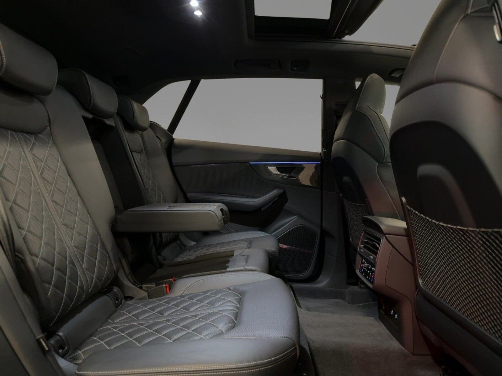 Audi SQ8 – Bild 10