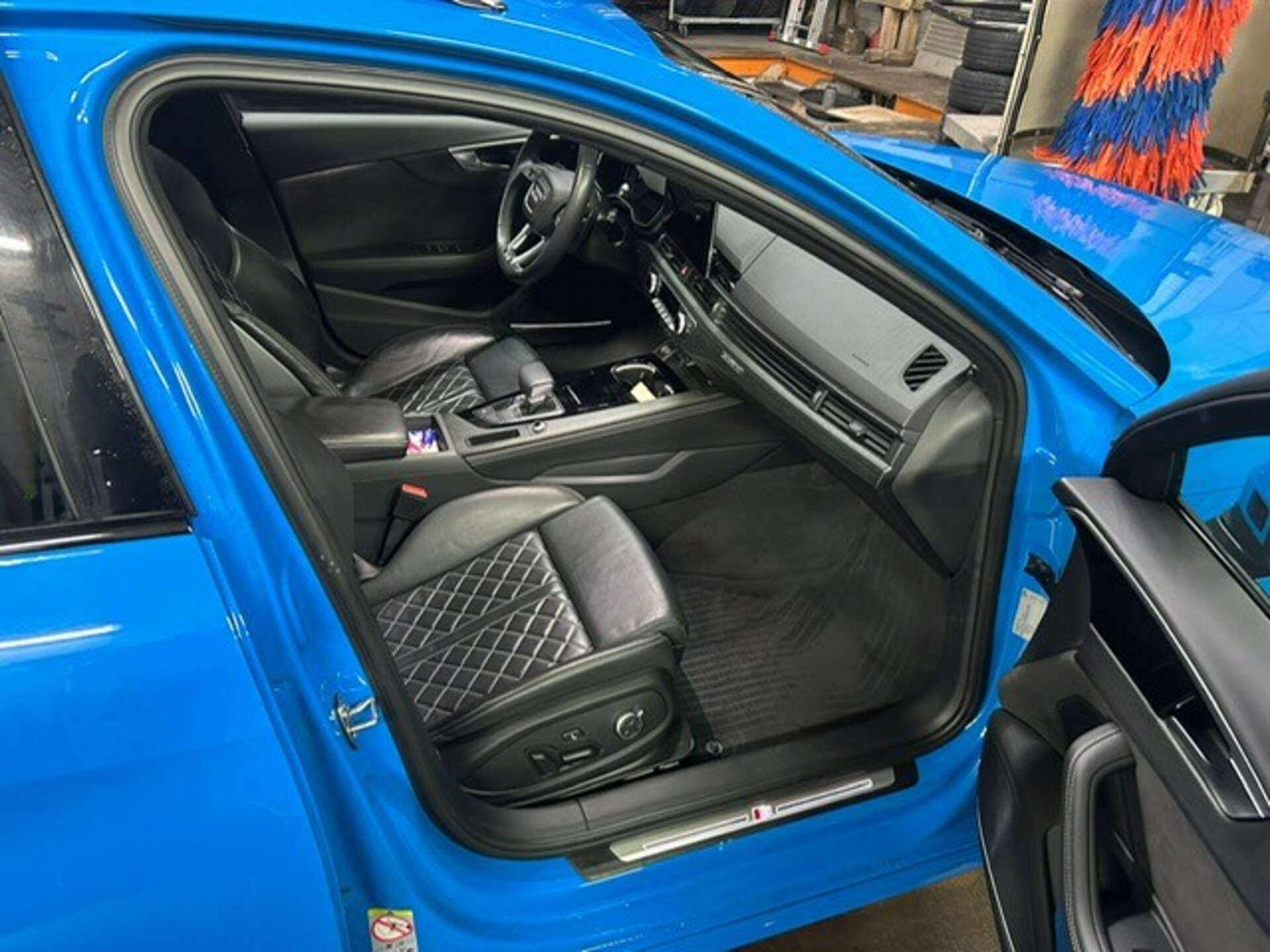 Audi A4 Avant S line