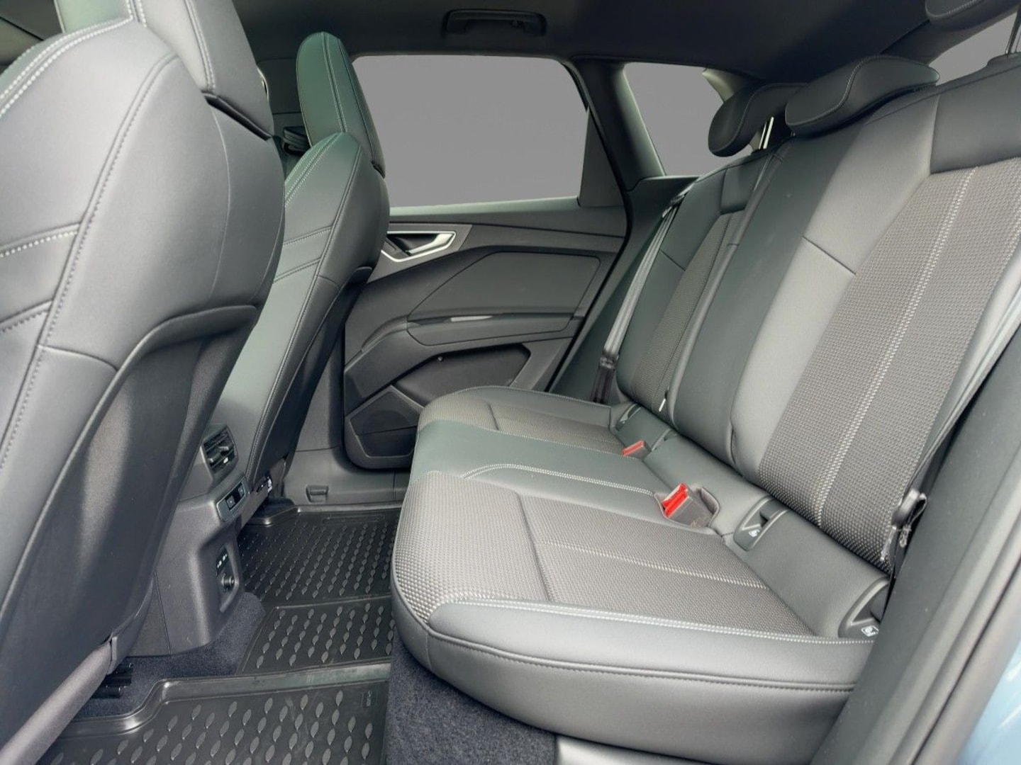 Bild über Audi Q4 e-tron 50 e-tron quattro - für weitere Informationen kontaktieren Sie den Audi Partner