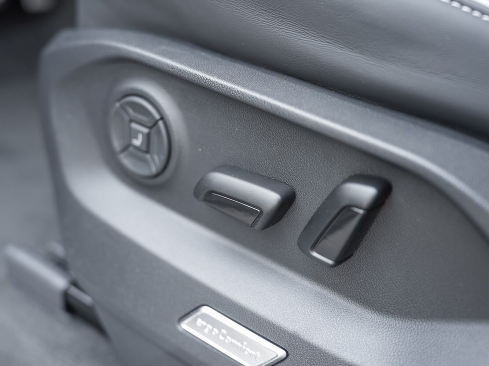 Volkswagen Touareg – Bild 17