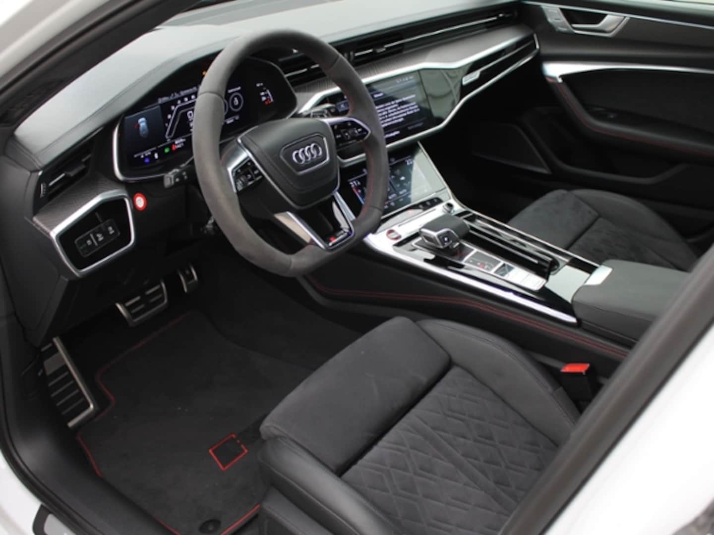 Bild über Audi RS 6 Avant performance TFSI quattro tiptronic - für weitere Informationen kontaktieren Sie den Audi Partner