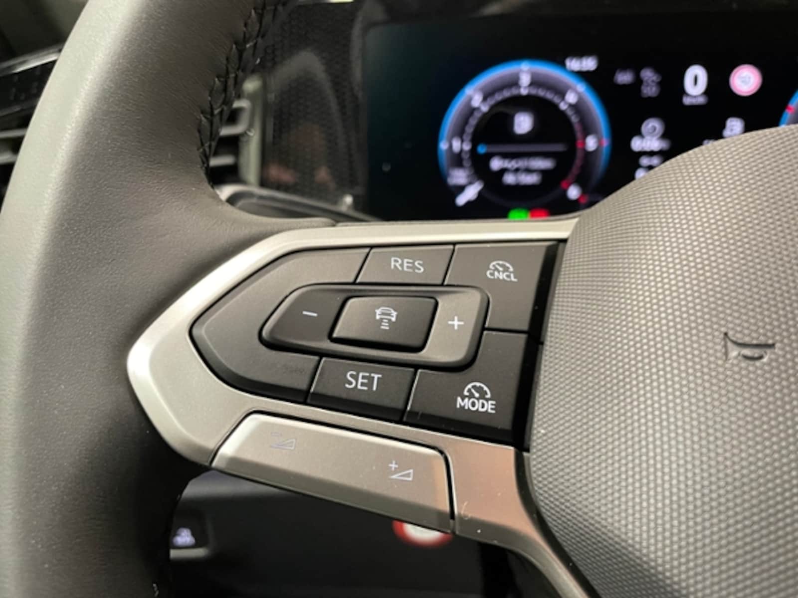Volkswagen Tiguan – Bild 17