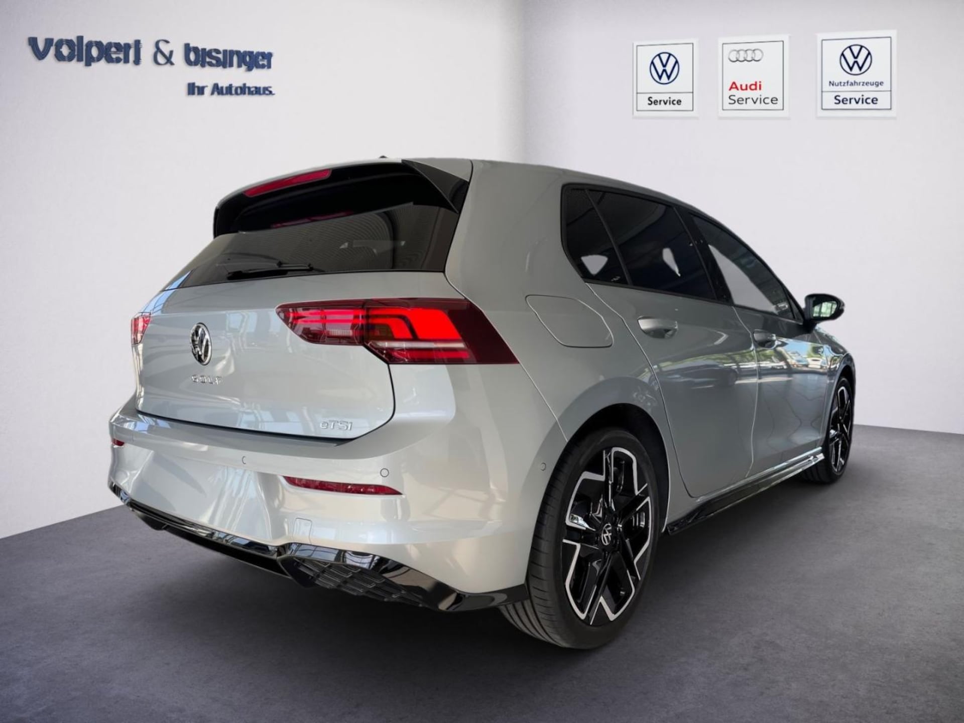 Volkswagen Golf R-Line