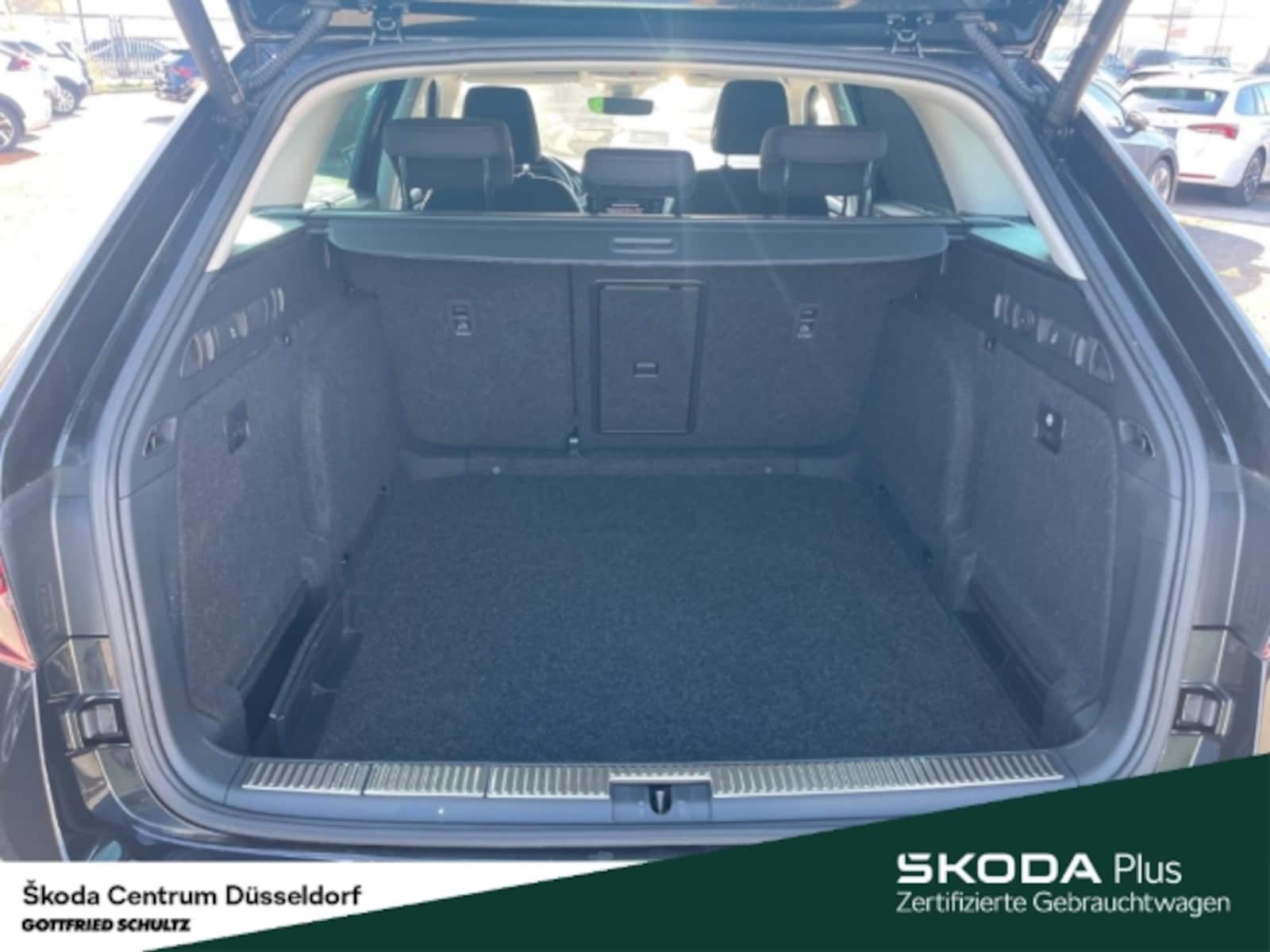 Škoda Superb Combi – Bild 9