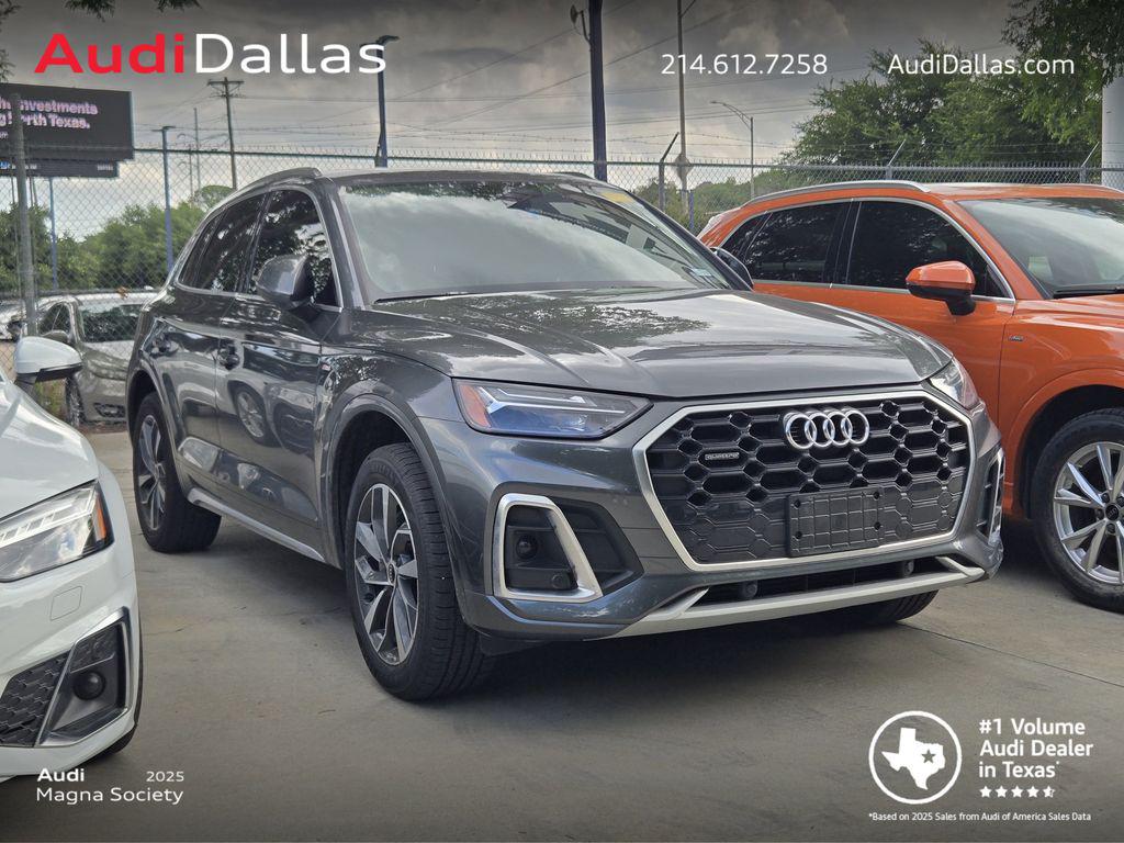 2022 Audi Q5 45 Premium's photo