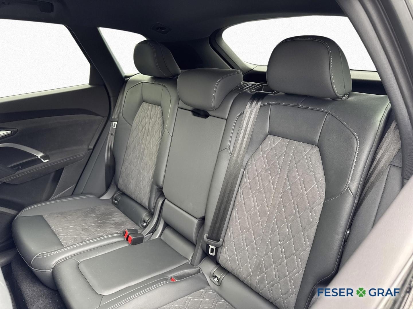 Bild über Audi Q5 SUV TDI quattro 150 kW S tronic - für weitere Informationen kontaktieren Sie den Audi Partner