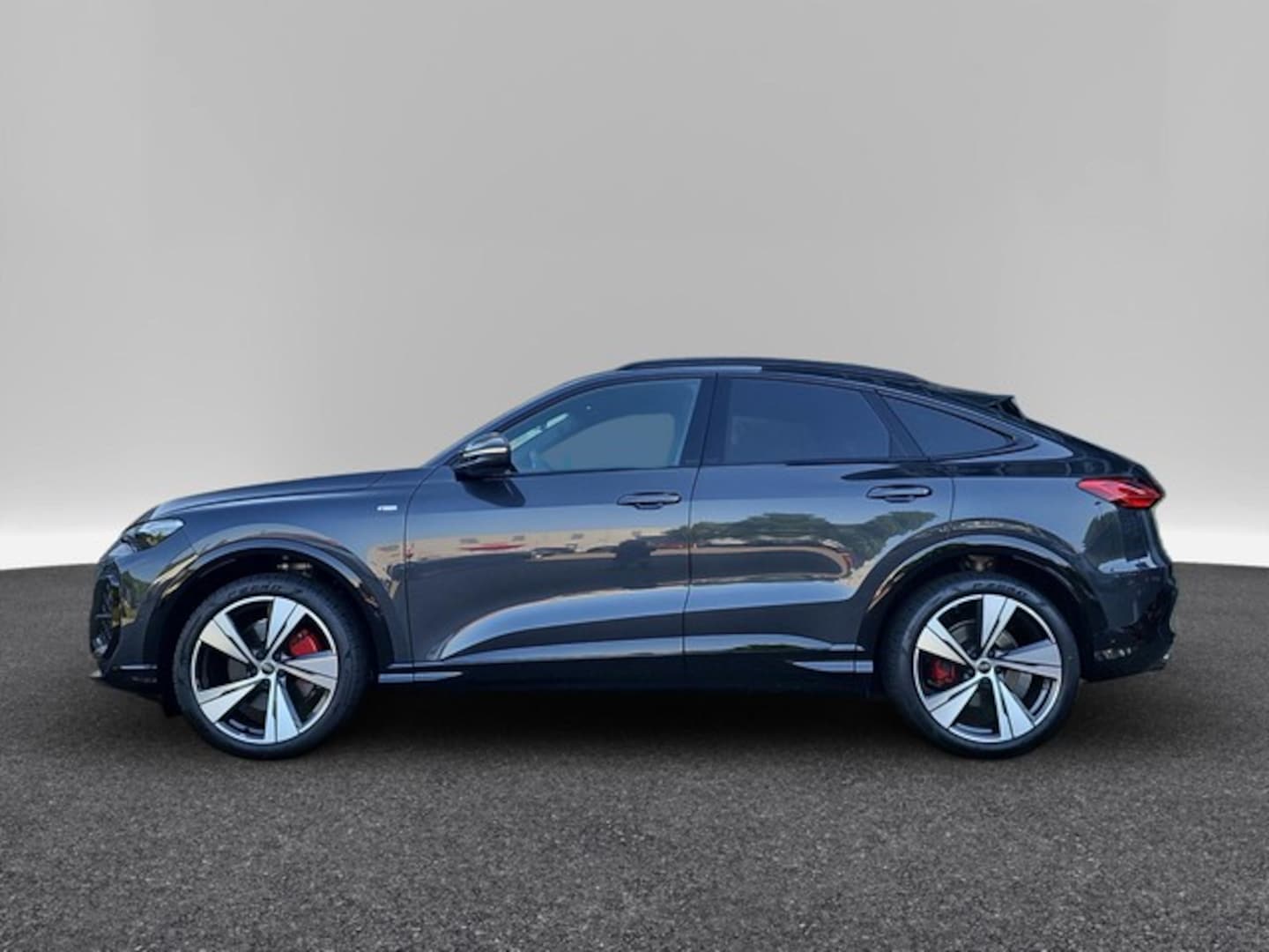 Bild über Audi Q5 Sportback TDI quattro 150 kW S tronic - für weitere Informationen kontaktieren Sie den Audi Partner