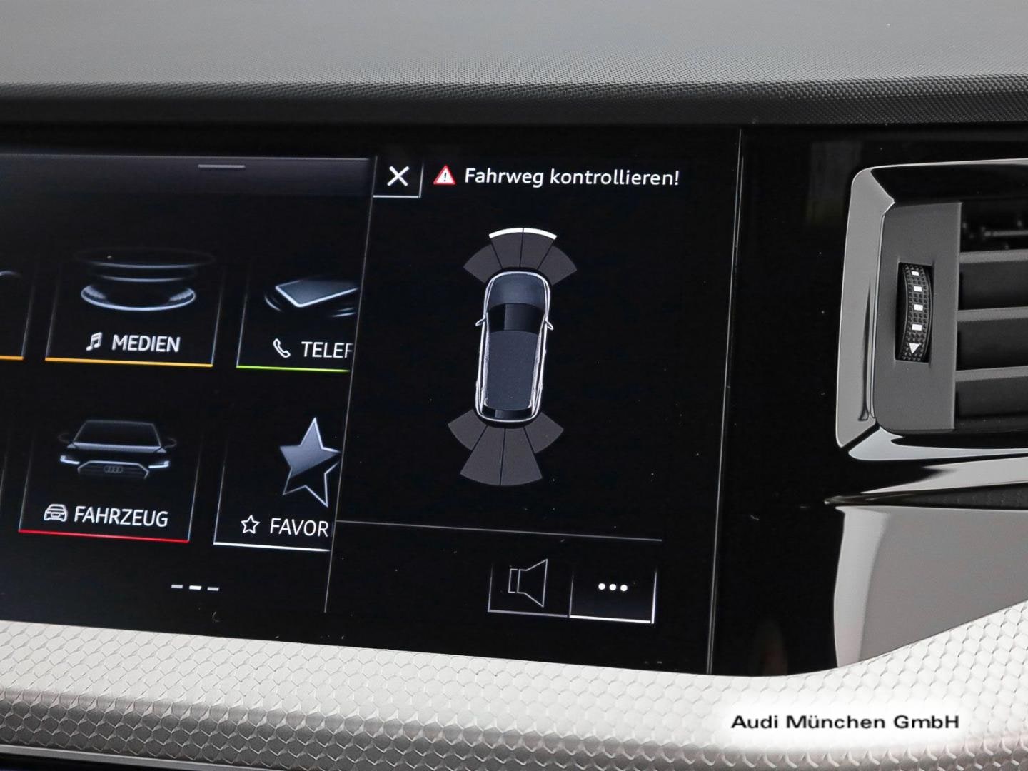 Bild über Audi A1 Sportback S line 35 TFSI S tronic - für weitere Informationen kontaktieren Sie den Audi Partner