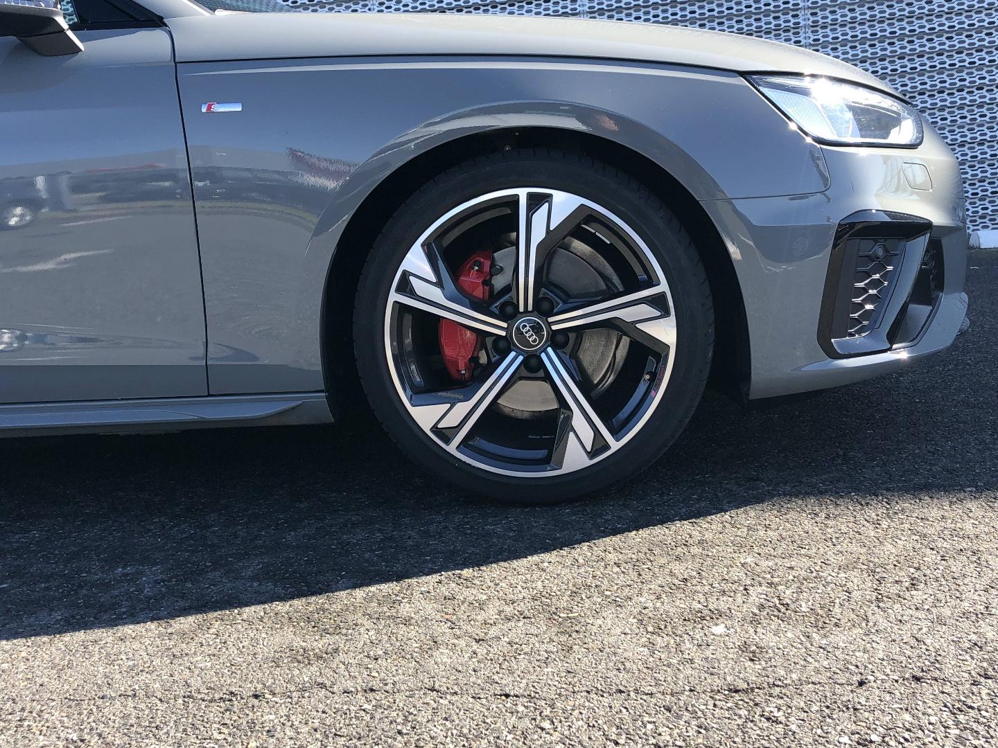 Image about Audi A4 Avant S Edition 40 TDI 150 kW (204 ch) S tronic