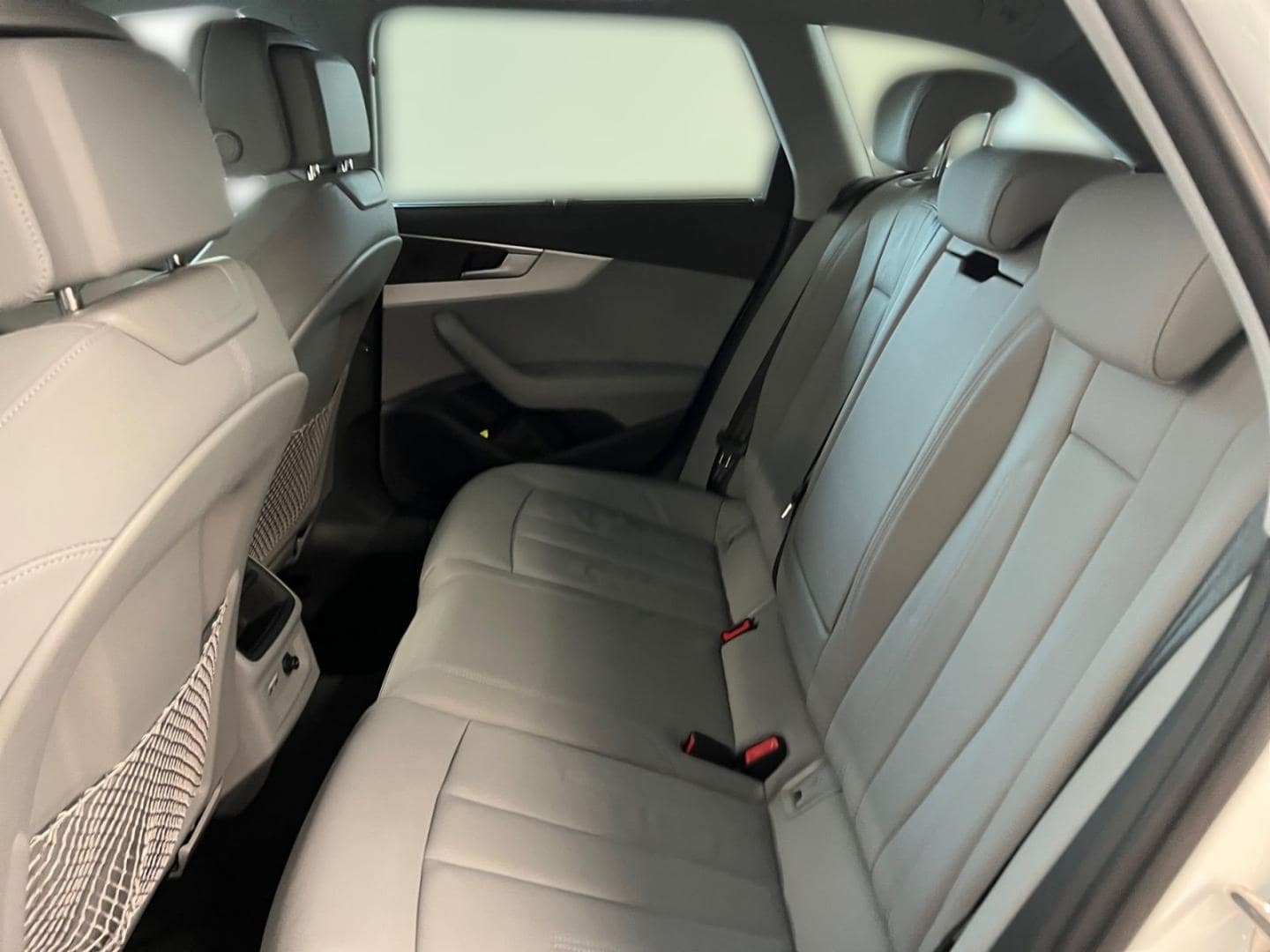 Bild über Audi A4 Avant 40 TDI S tronic - für weitere Informationen kontaktieren Sie den Audi Partner