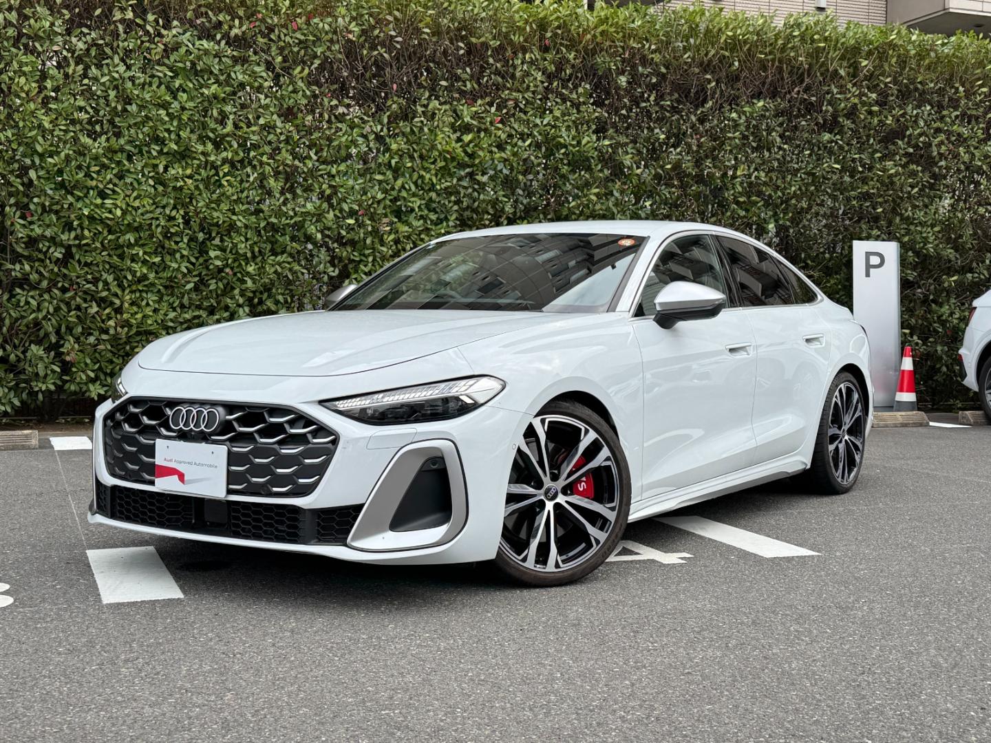 Audi S5 Sedan S5 Sedan TFSI 270 kW S tronic for more details contact your dealer