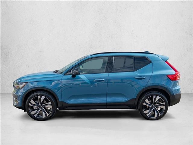 2023 Volvo XC40