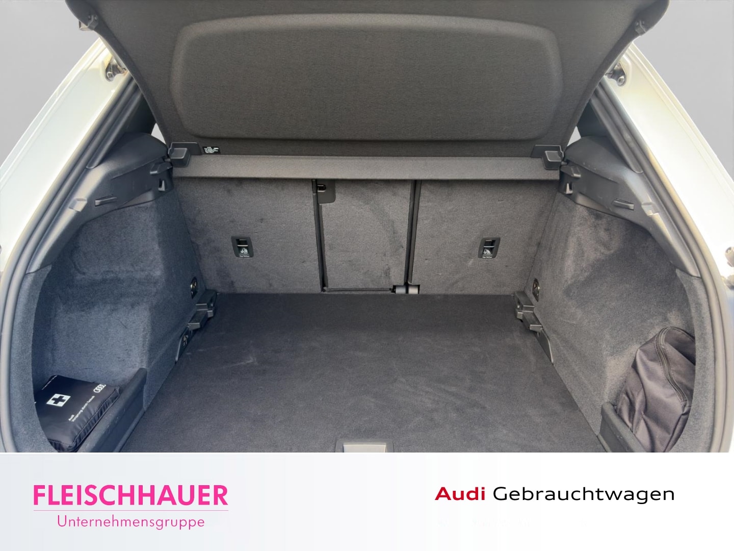 Bild über Audi Q3 35 TFSI S tronic - für weitere Informationen kontaktieren Sie den Audi Partner