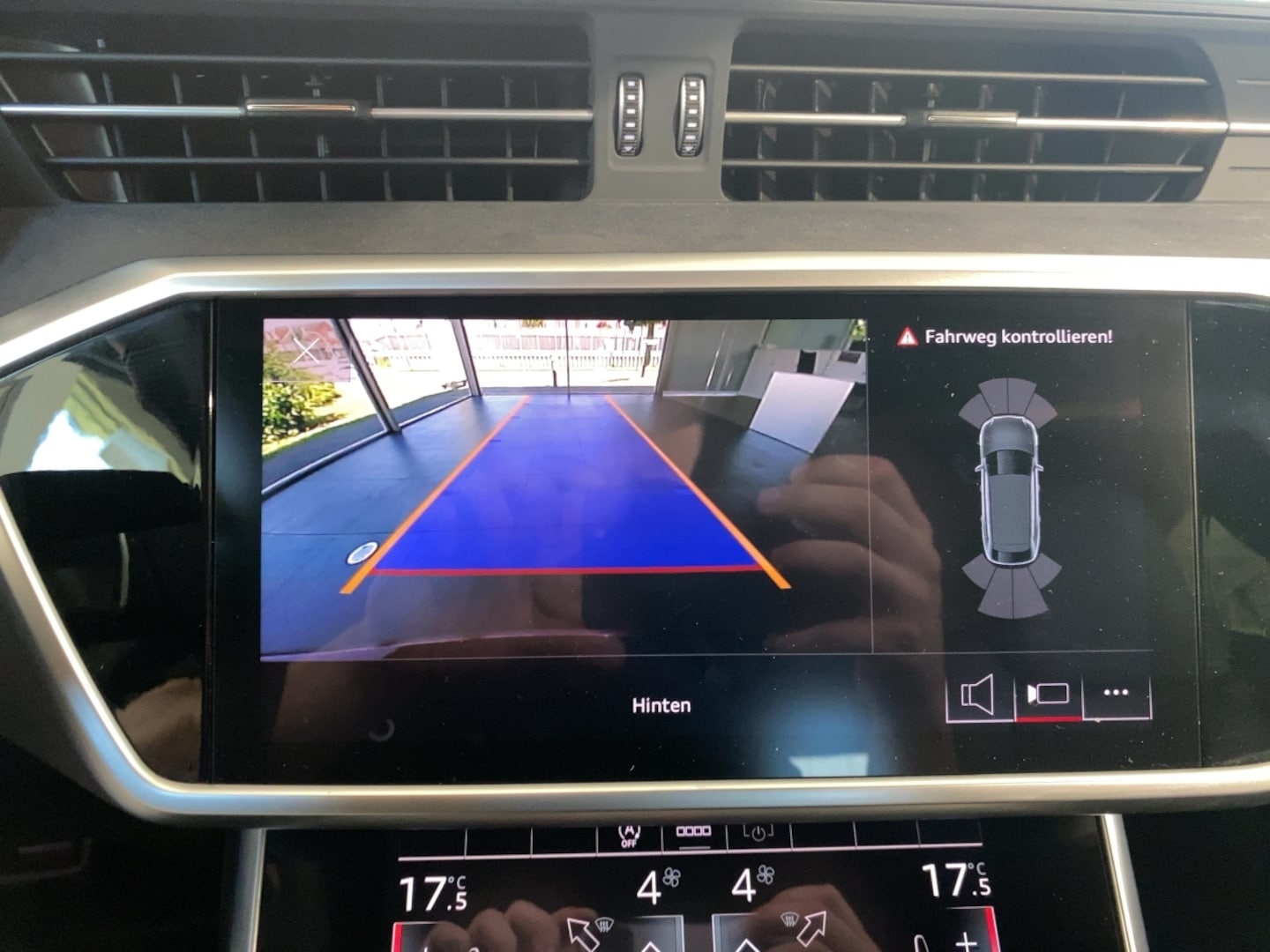 Bild über Audi S6 Avant TDI quattro tiptronic - für weitere Informationen kontaktieren Sie den Audi Partner