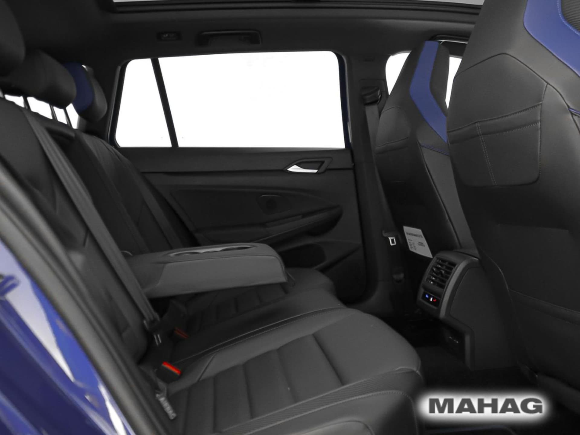 Volkswagen Golf Variant R
