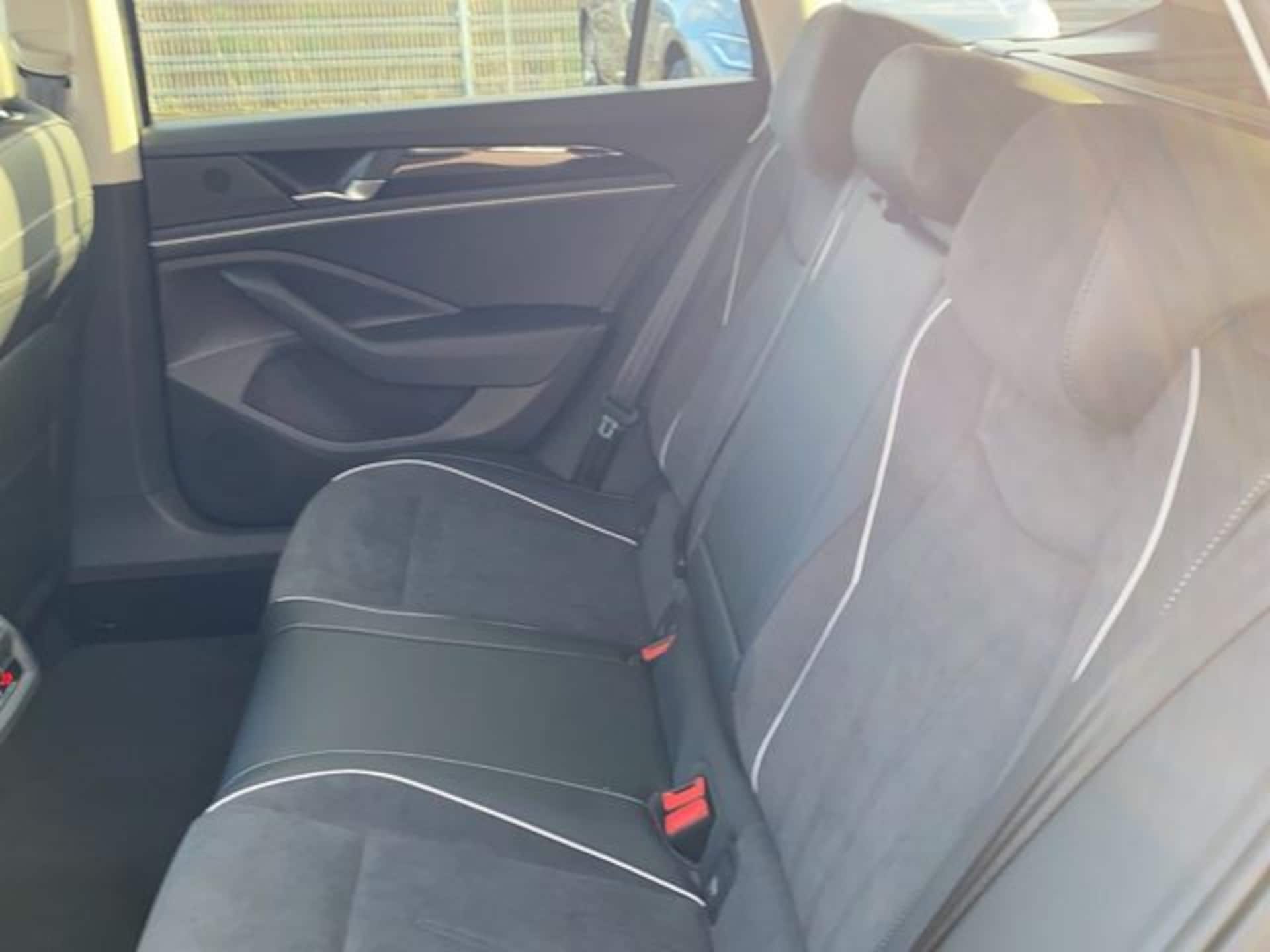 Volkswagen Passat Business