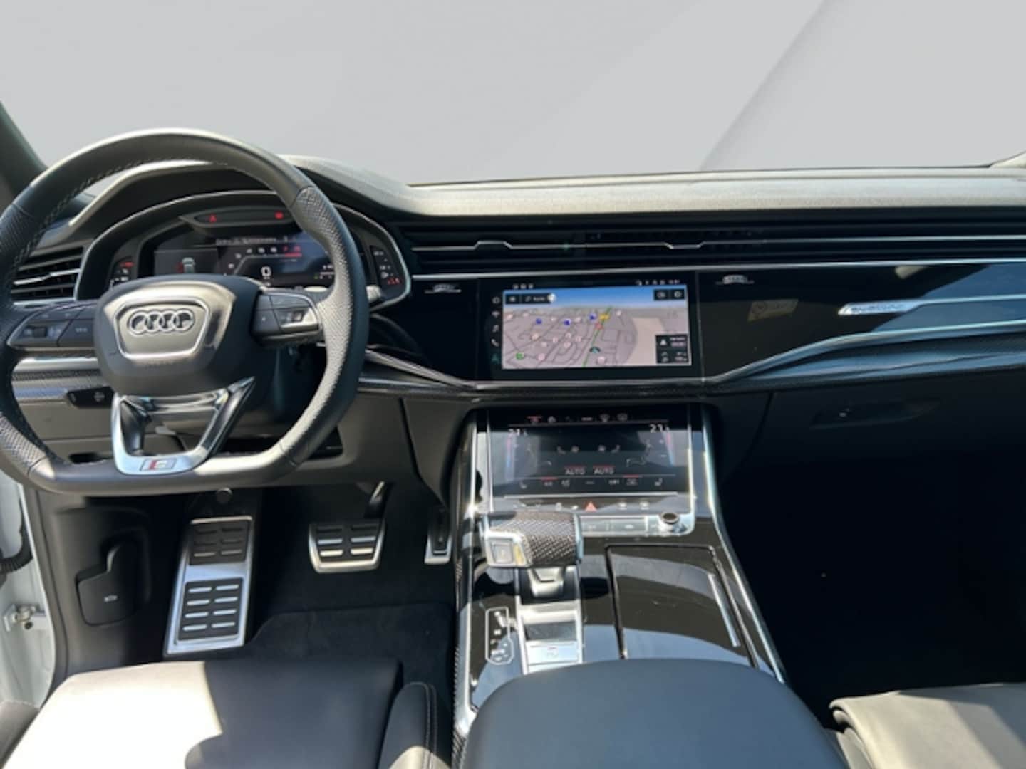 Bild über Audi SQ8 competition plus TFSI quattro tiptronic - für weitere Informationen kontaktieren Sie den Audi Partner