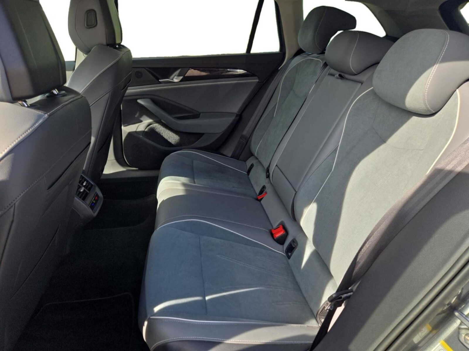 Volkswagen Passat – Bild 10