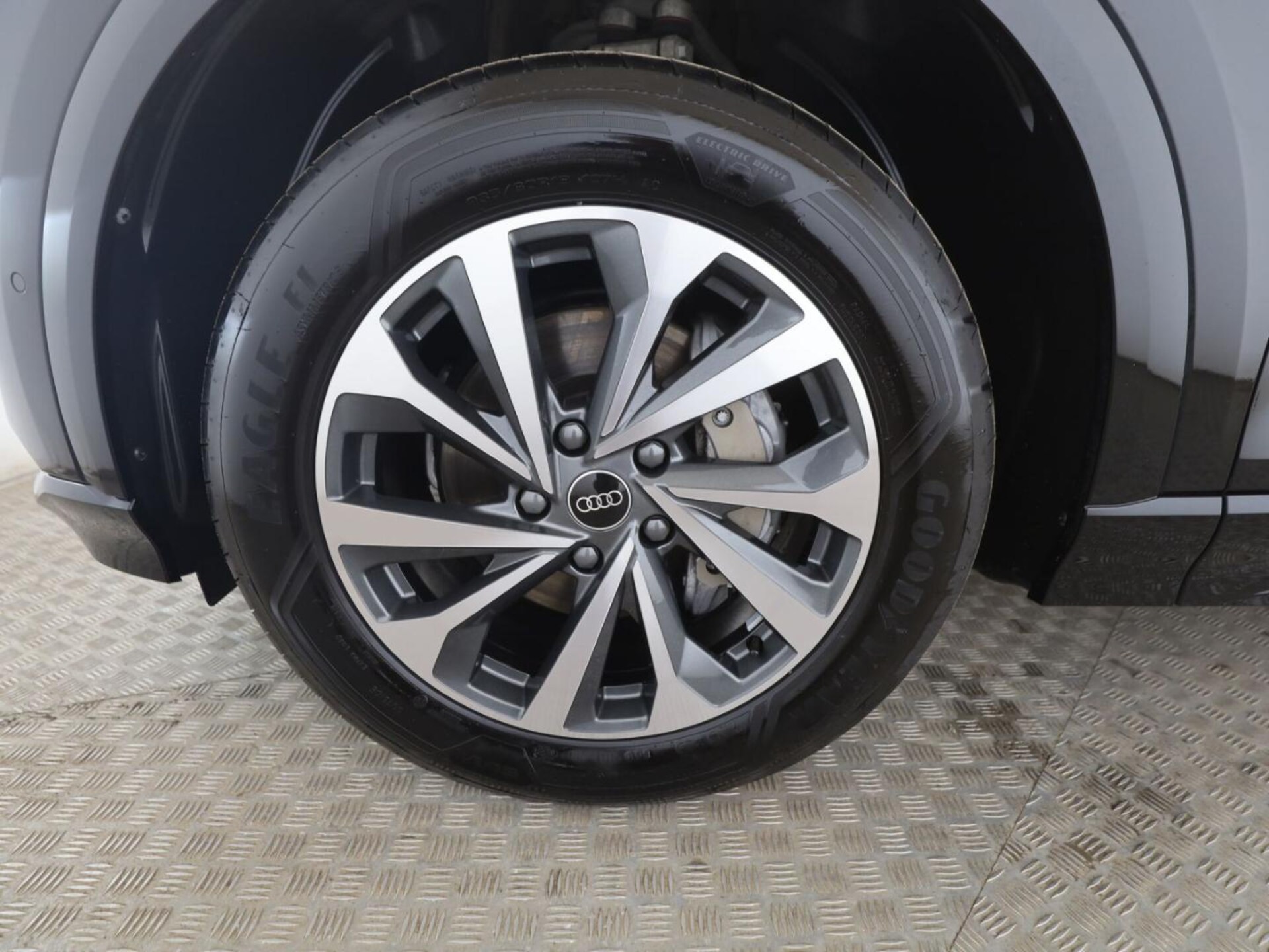Audi Q6 SUV e-tron