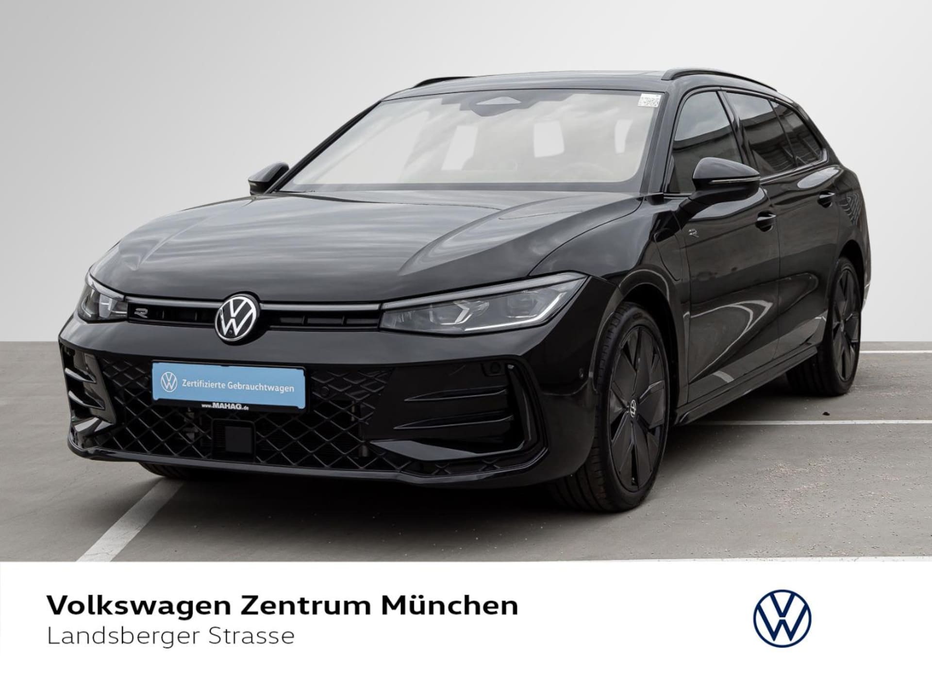 Volkswagen Passat — Volkswagen Passat Passat R-Line 1.5 TSI eHybrid BlackStyle AHK ACC CCS DCC IQ.Light IQ.Drive Navi AreaView Par