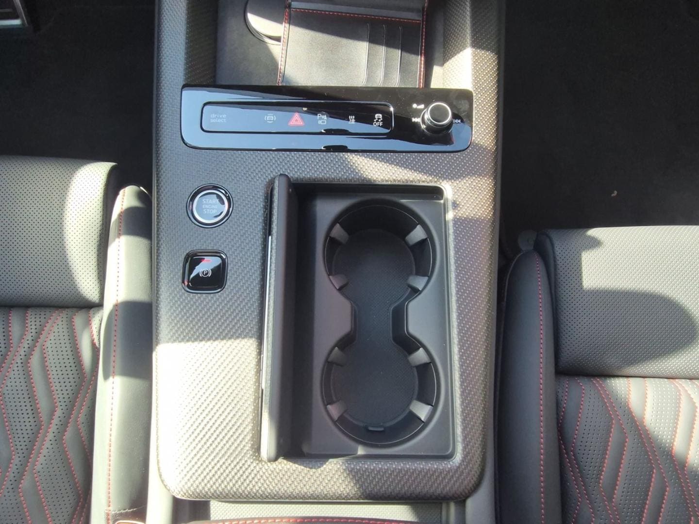 Bild über Audi Q7 SUV TDI quattro 220 kW tiptronic - für weitere Informationen kontaktieren Sie den Audi Partner