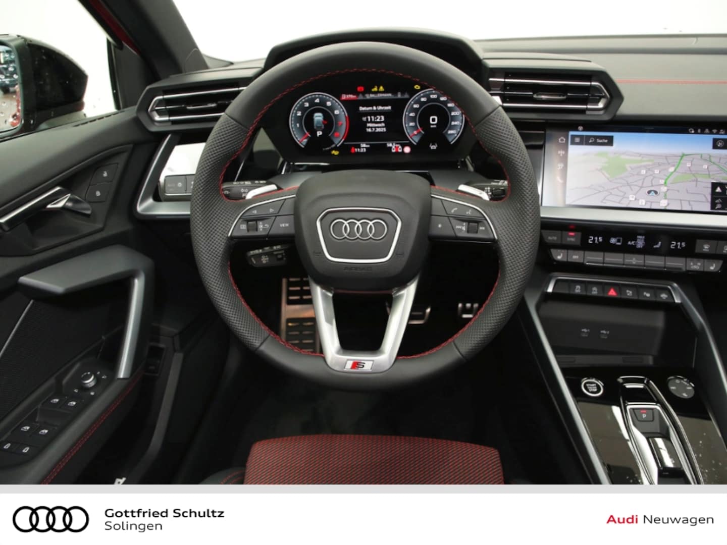 Bild über Audi A3 Sportback S line 30 TFSI S tronic - für weitere Informationen kontaktieren Sie den Audi Partner