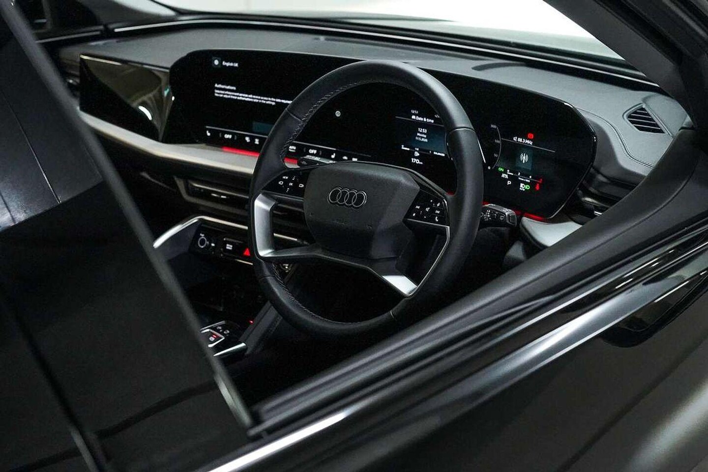 Image about Audi Q5 Sportback TDI quattro 150 kW