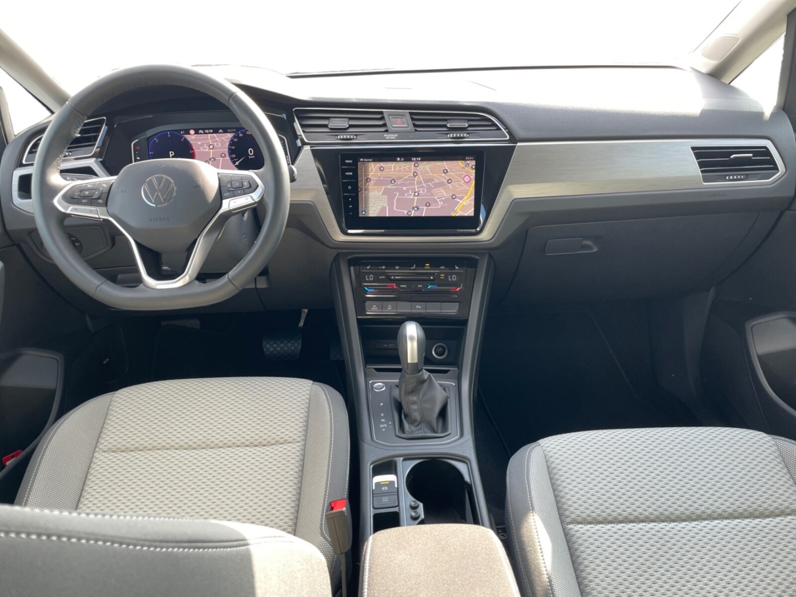 Volkswagen Touran – Bild 10