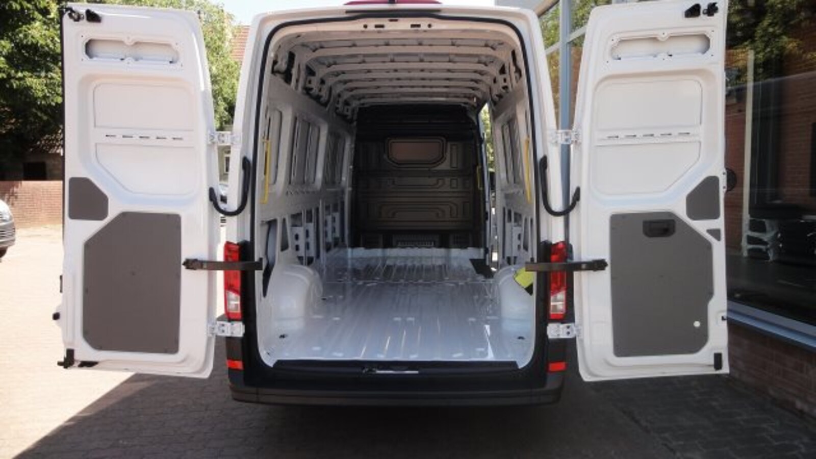 Volkswagen Crafter Kasten langer Radstand – Bild 8