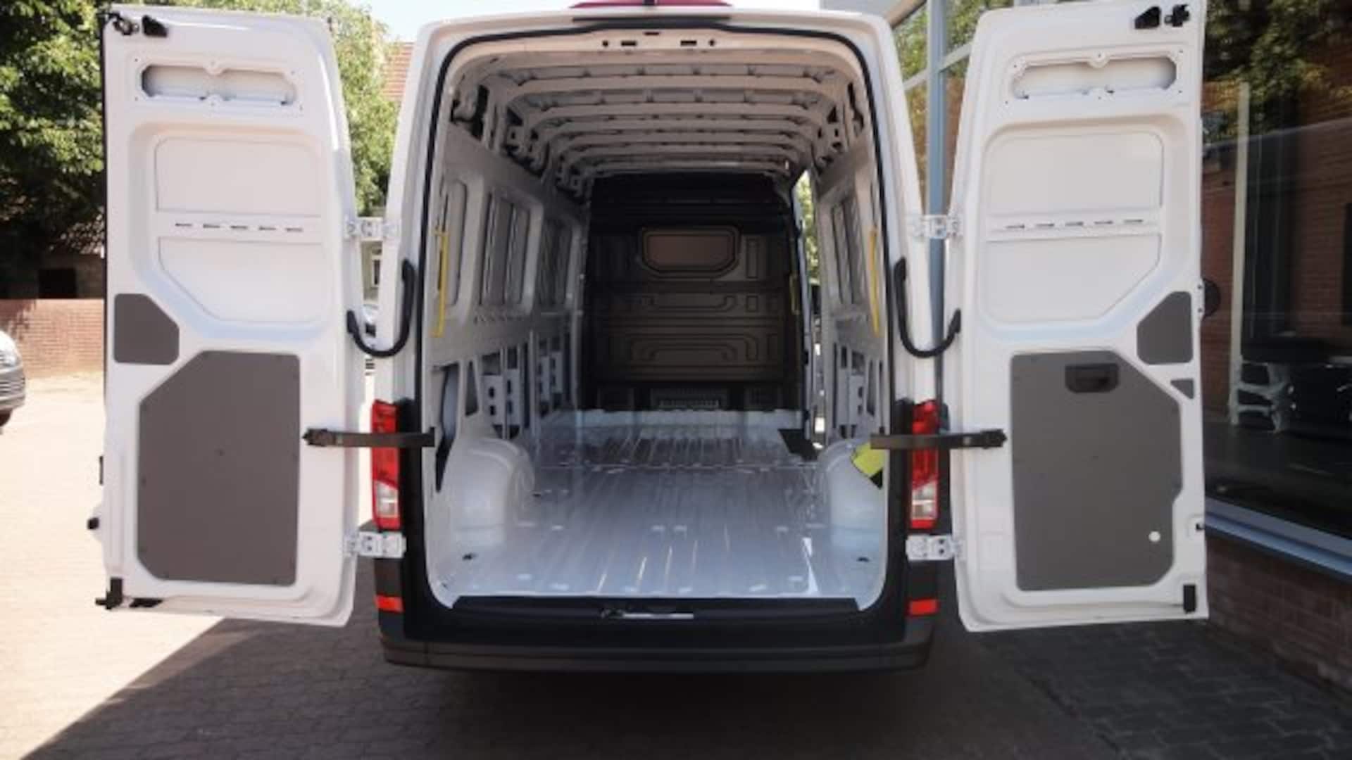 Volkswagen Crafter Kasten langer Radstand
