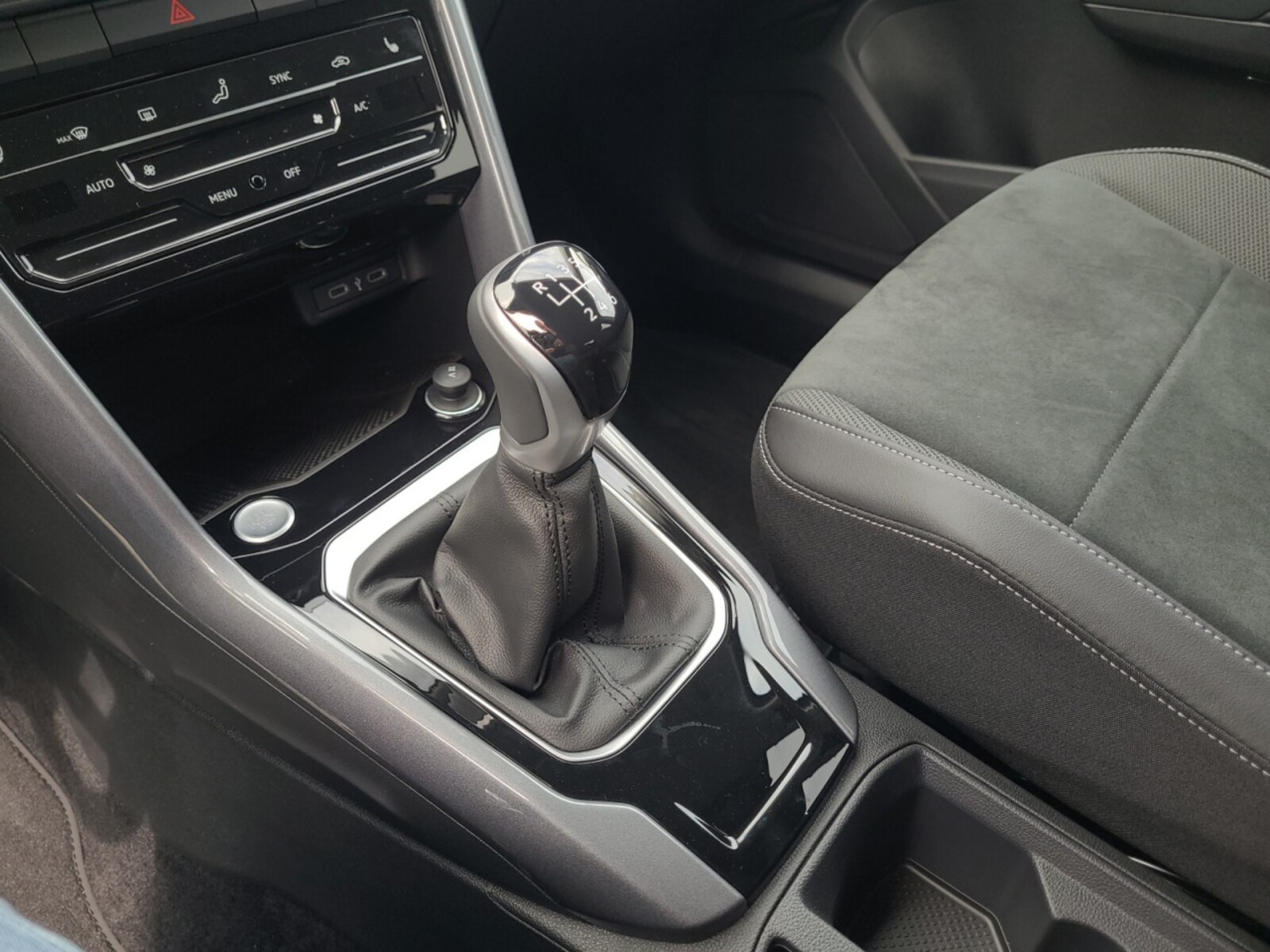 Volkswagen T-Roc – Bild 14