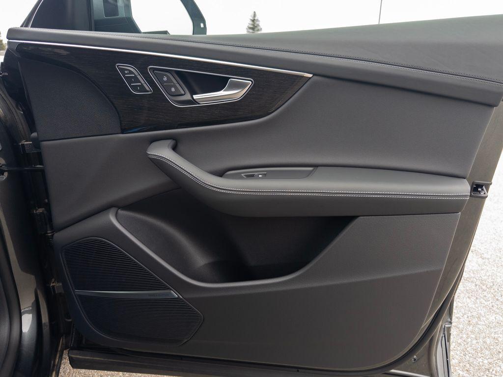 2026 Audi Q8 Prestige - Photo 24