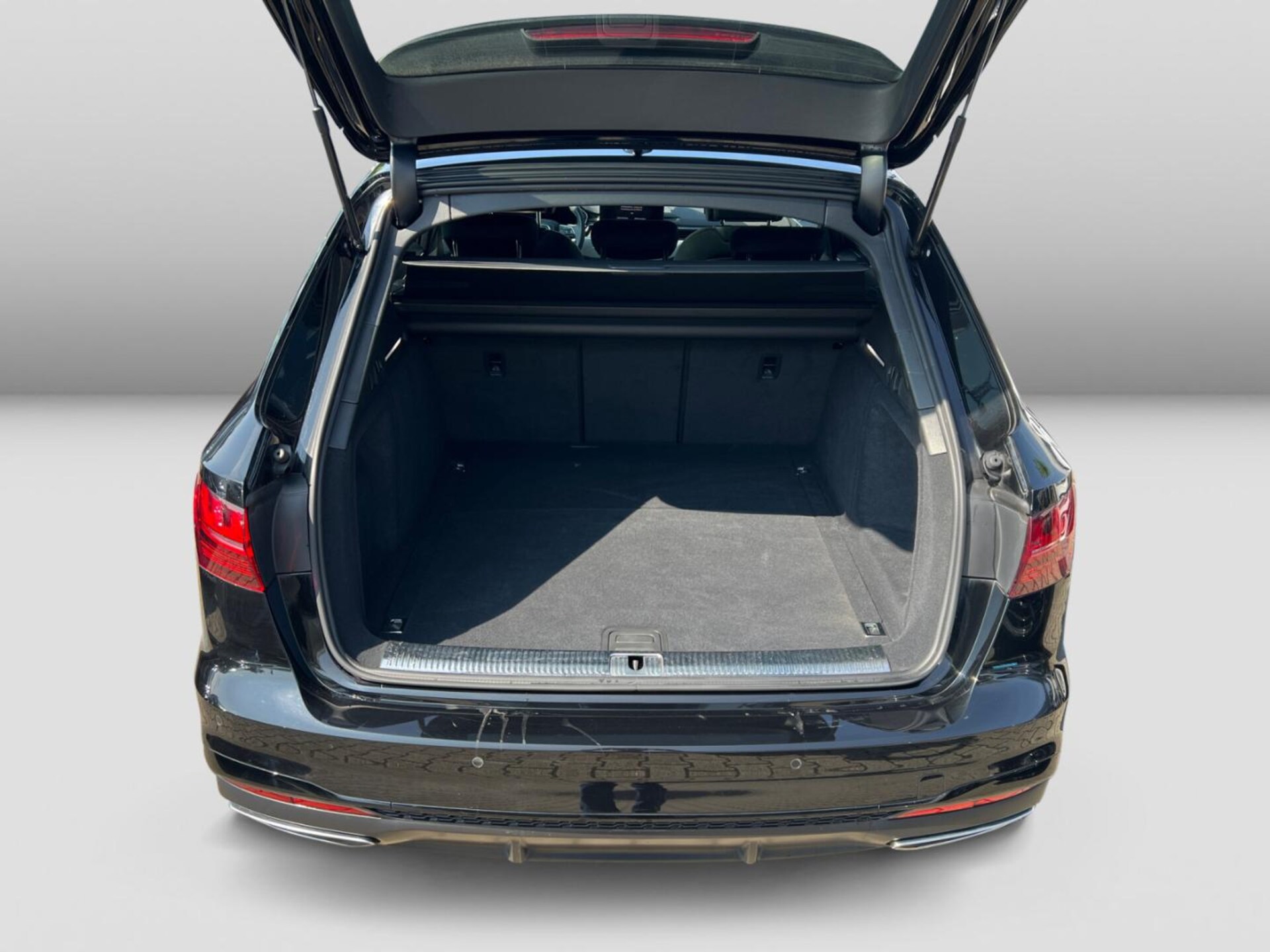 Audi A4 Avant S line