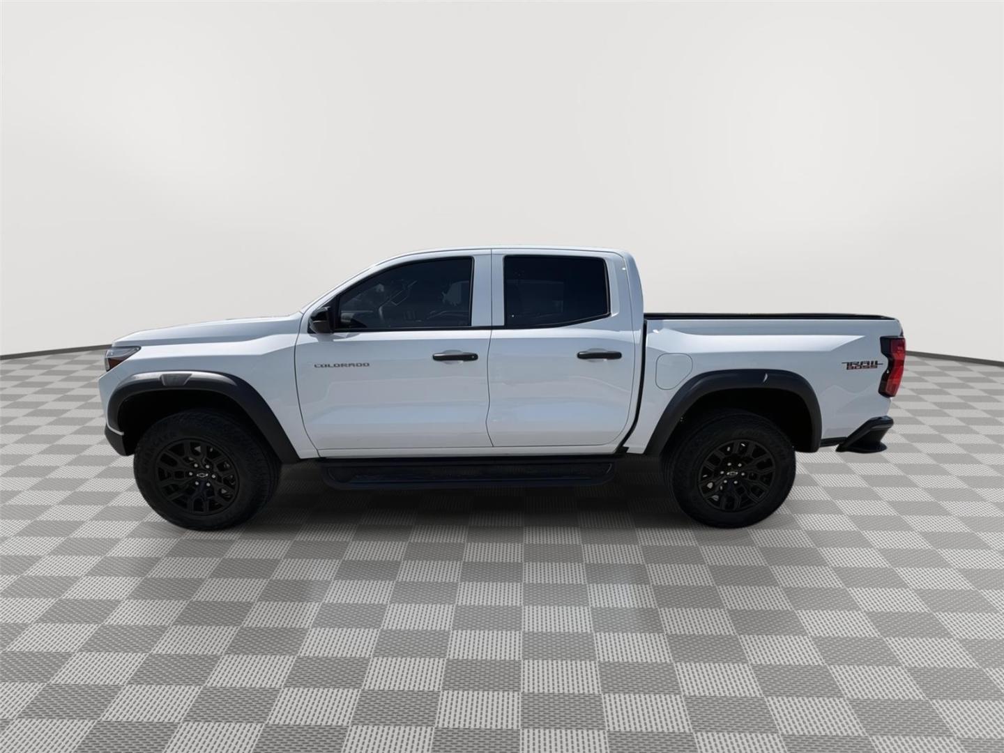 Used 2024 Chevrolet Colorado Trail Boss with VIN 1GCPTEEKXR1224414 for sale in Kansas City