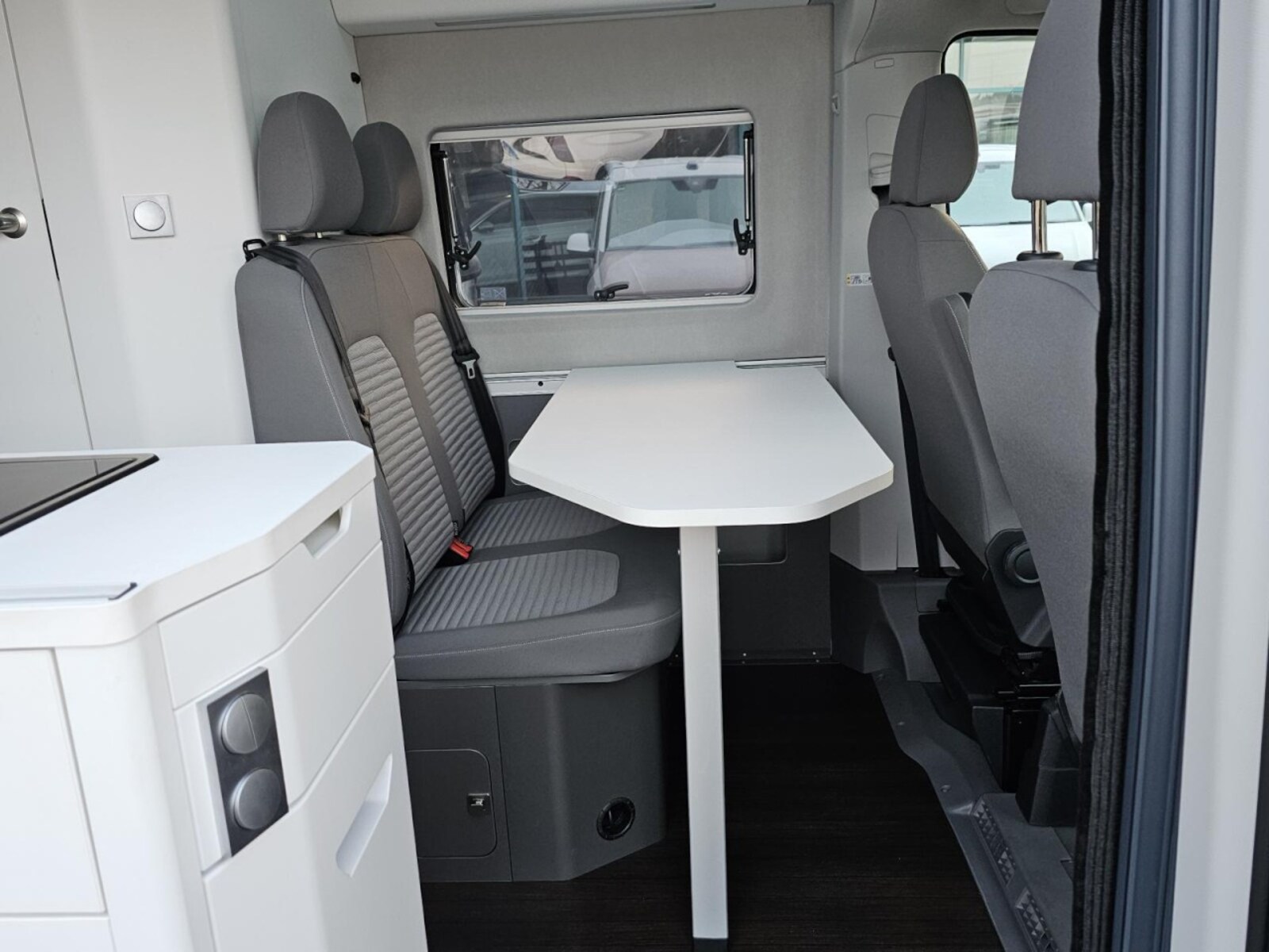 Volkswagen Grand California 680 – Bild 12