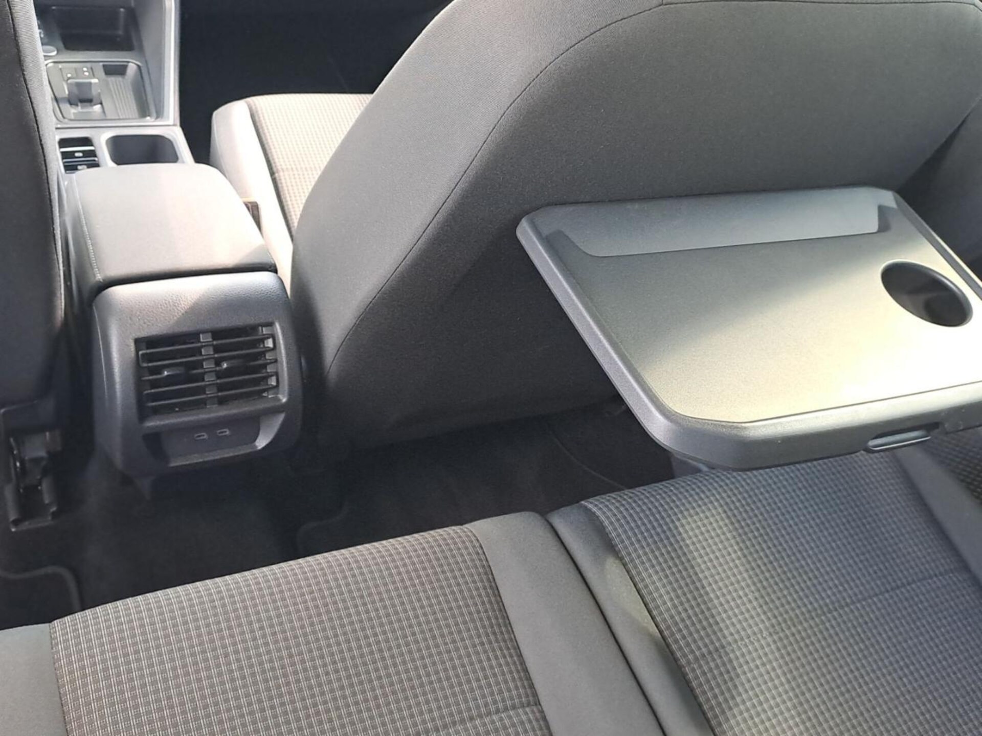 Volkswagen Caddy Basis-Modell