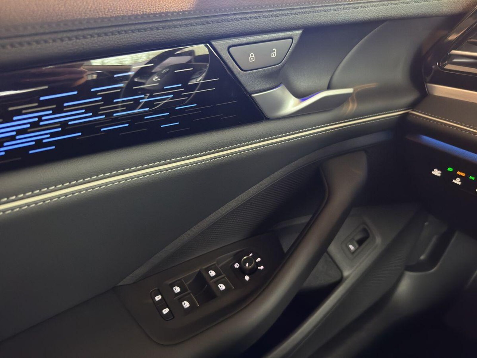 Volkswagen Passat – Bild 13