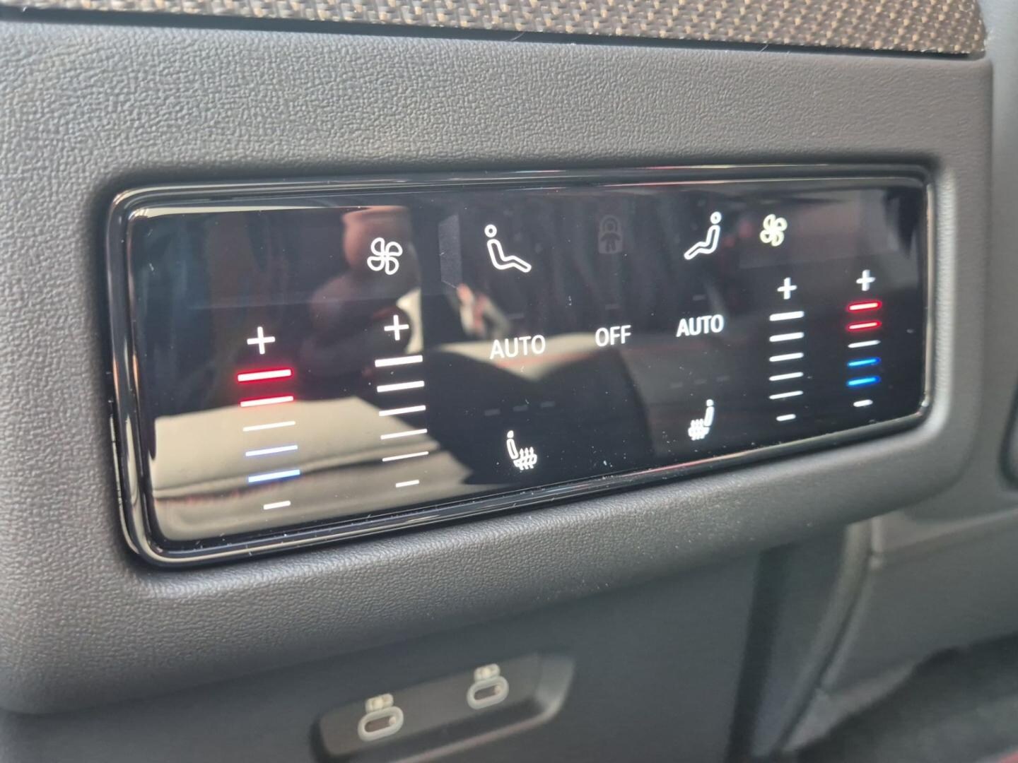 Bild über Audi Q7 SUV TDI quattro 220 kW tiptronic - für weitere Informationen kontaktieren Sie den Audi Partner