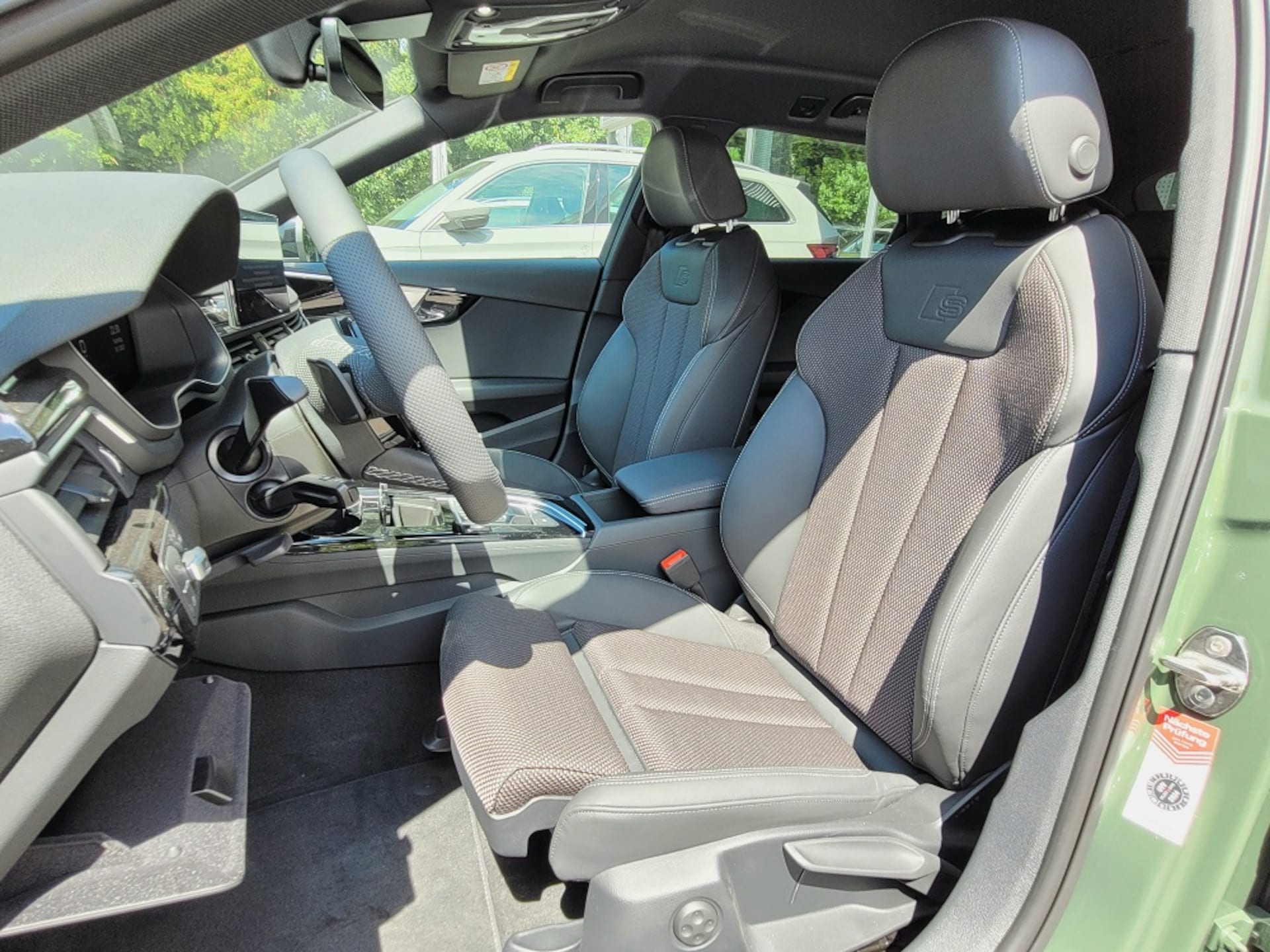 Audi A4 Avant S line