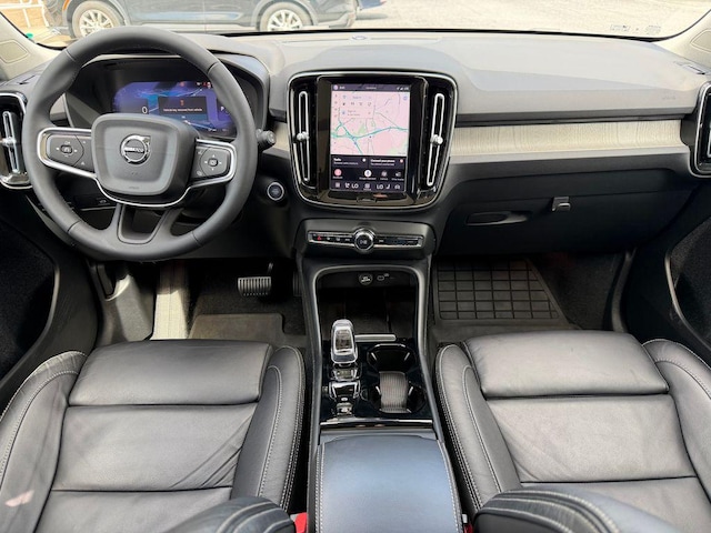 2023 Volvo XC40