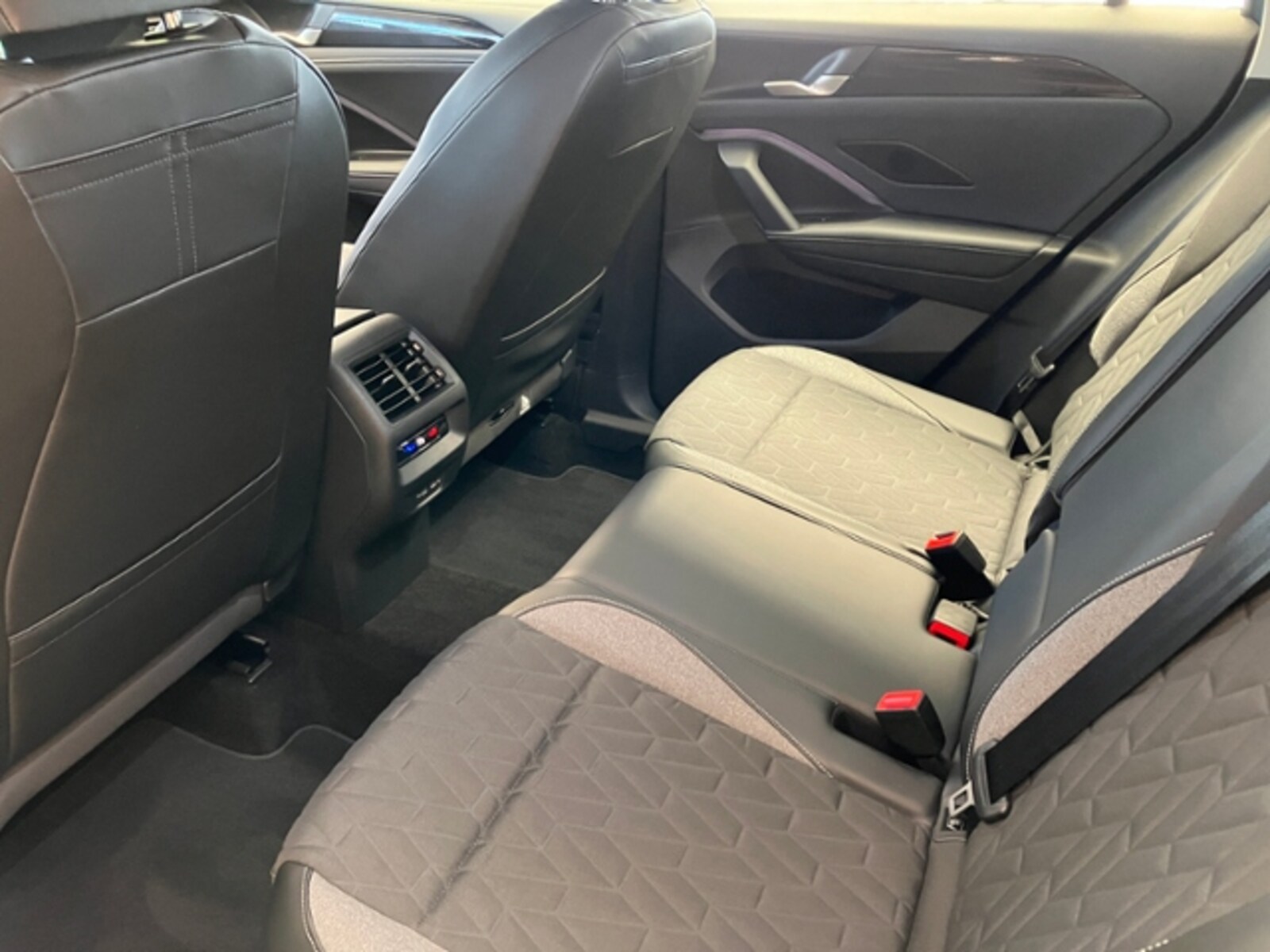 Volkswagen Tiguan – Bild 10