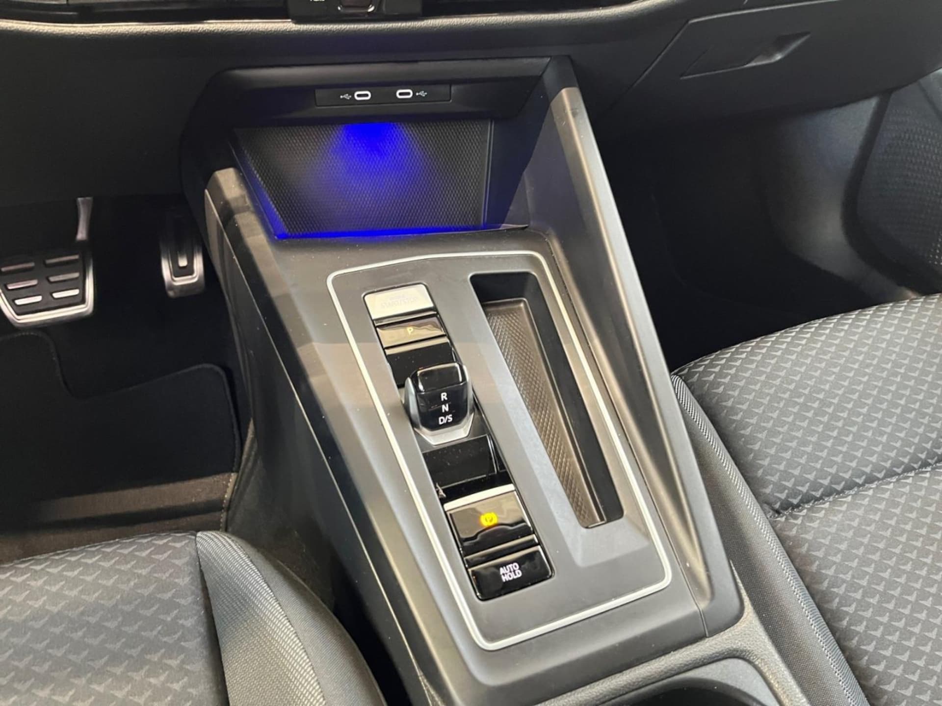Volkswagen Golf Active