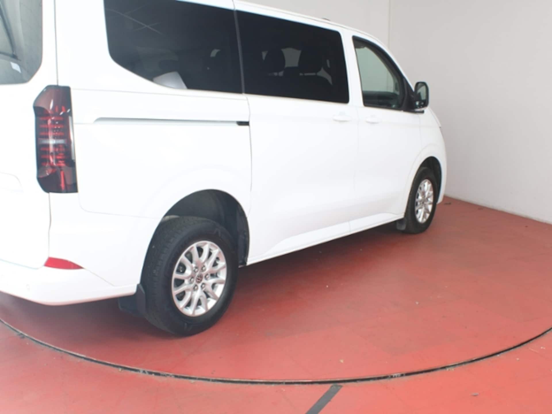 Volkswagen Caravelle Life