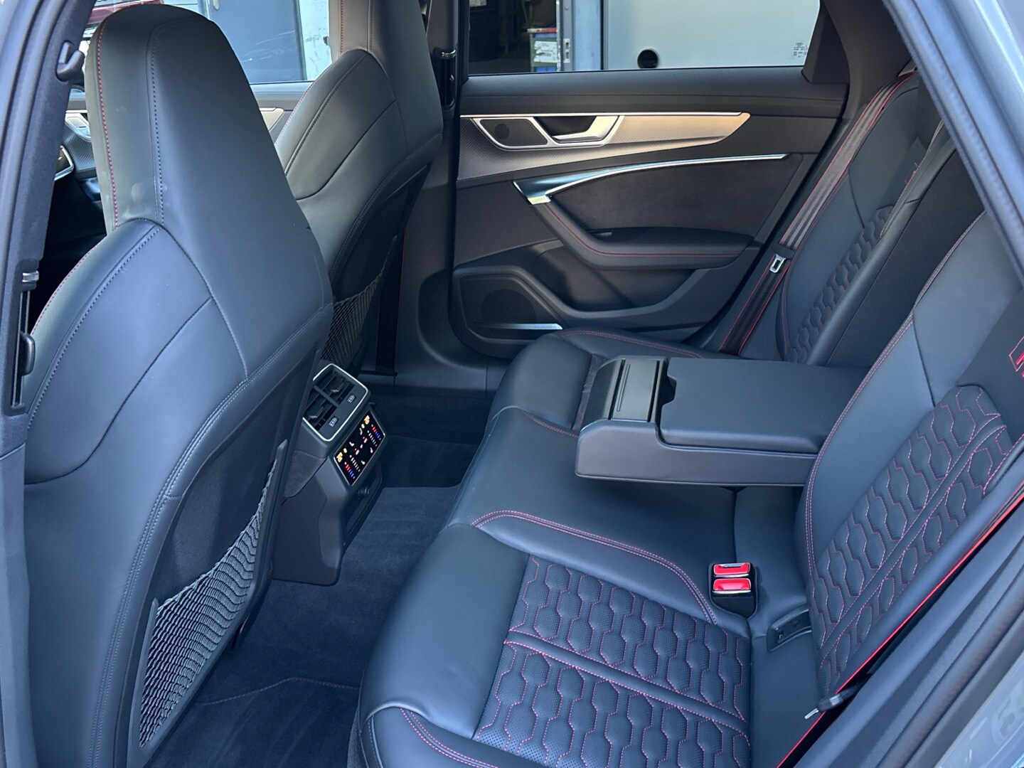 Image about Audi RS 6 Avant RS 6 Avant 441(600) kW(PS) tiptronic