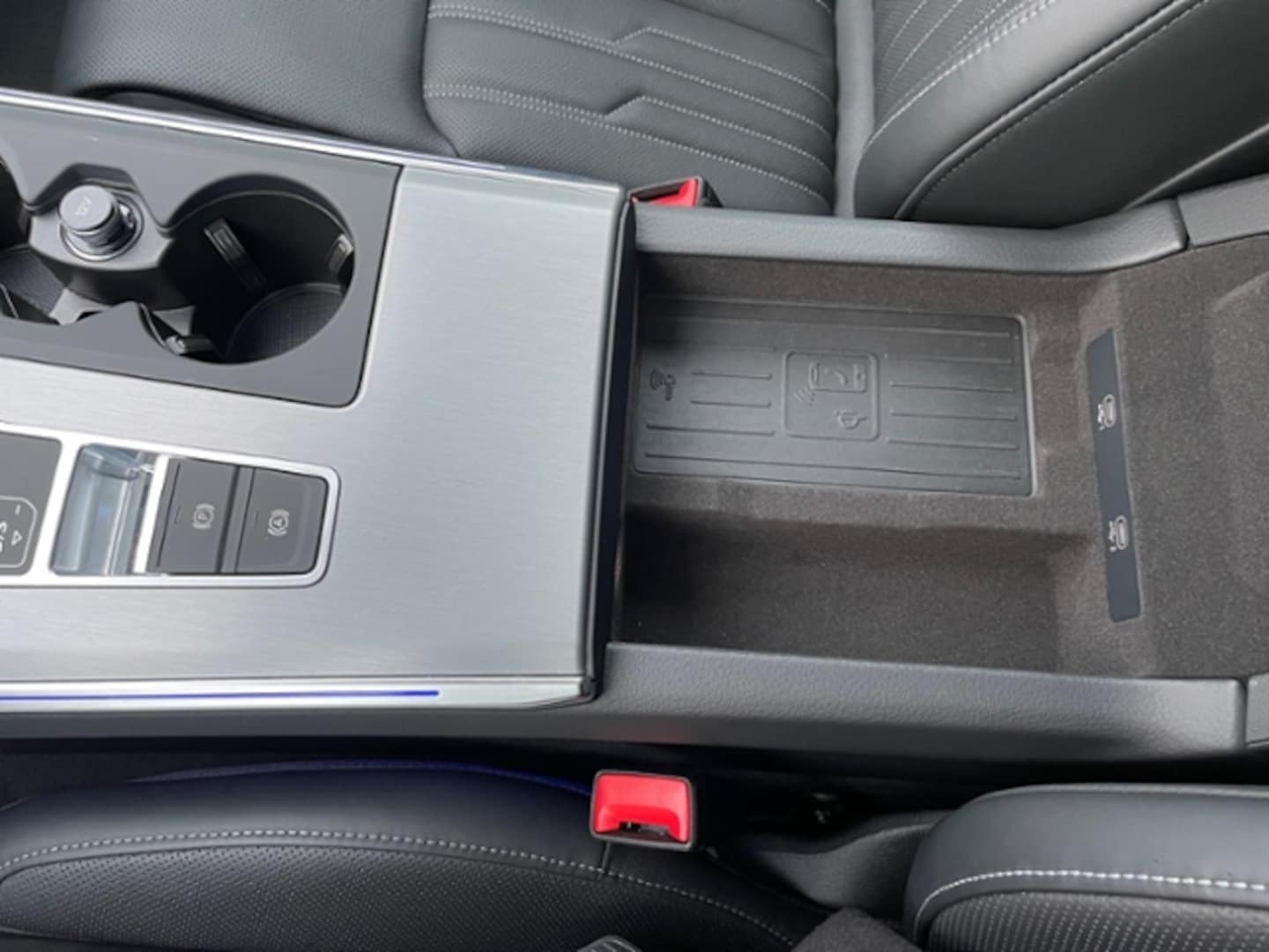 Bild über Audi S6 Avant TDI quattro tiptronic - für weitere Informationen kontaktieren Sie den Audi Partner