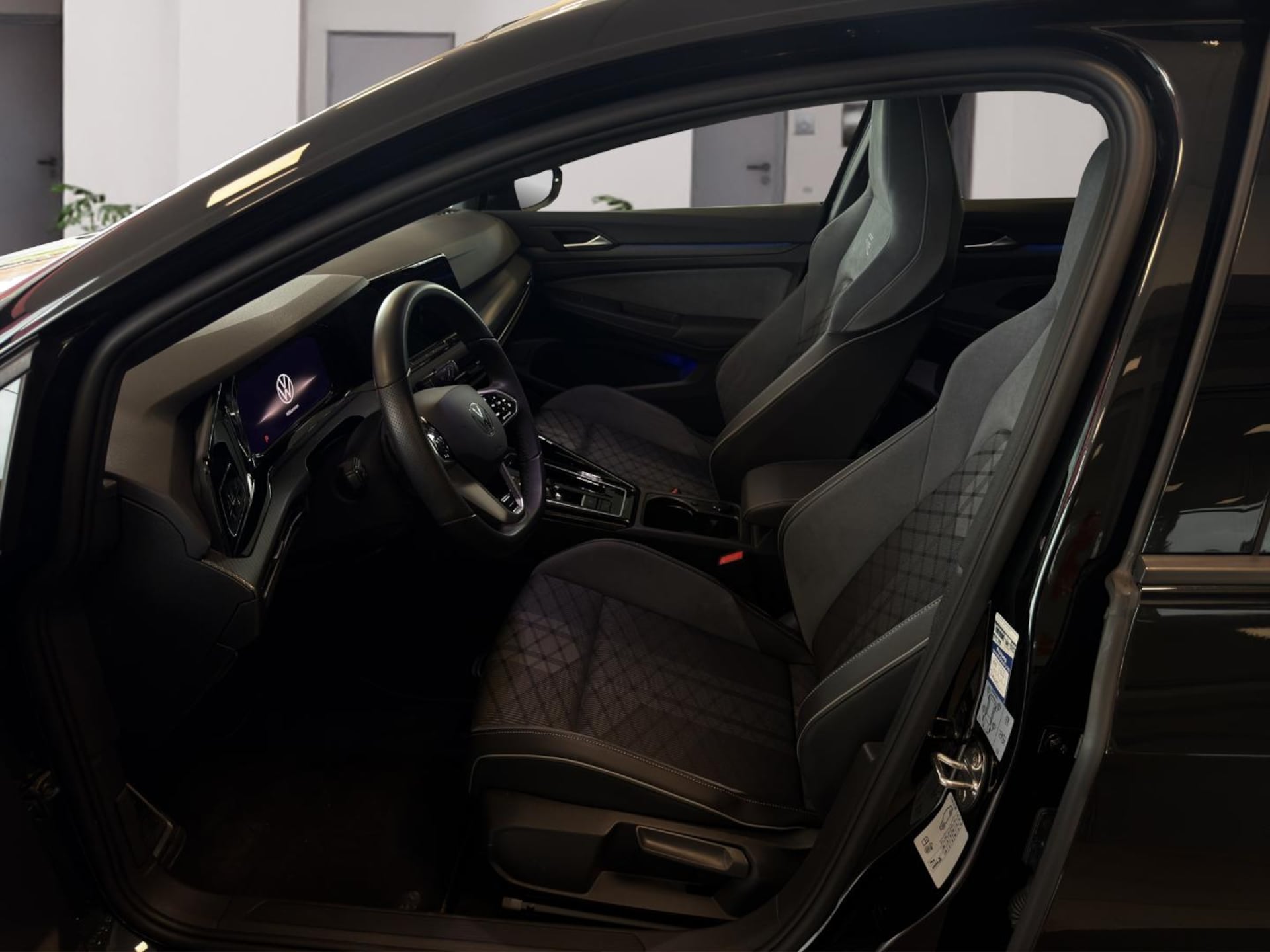 Volkswagen Golf R-Line