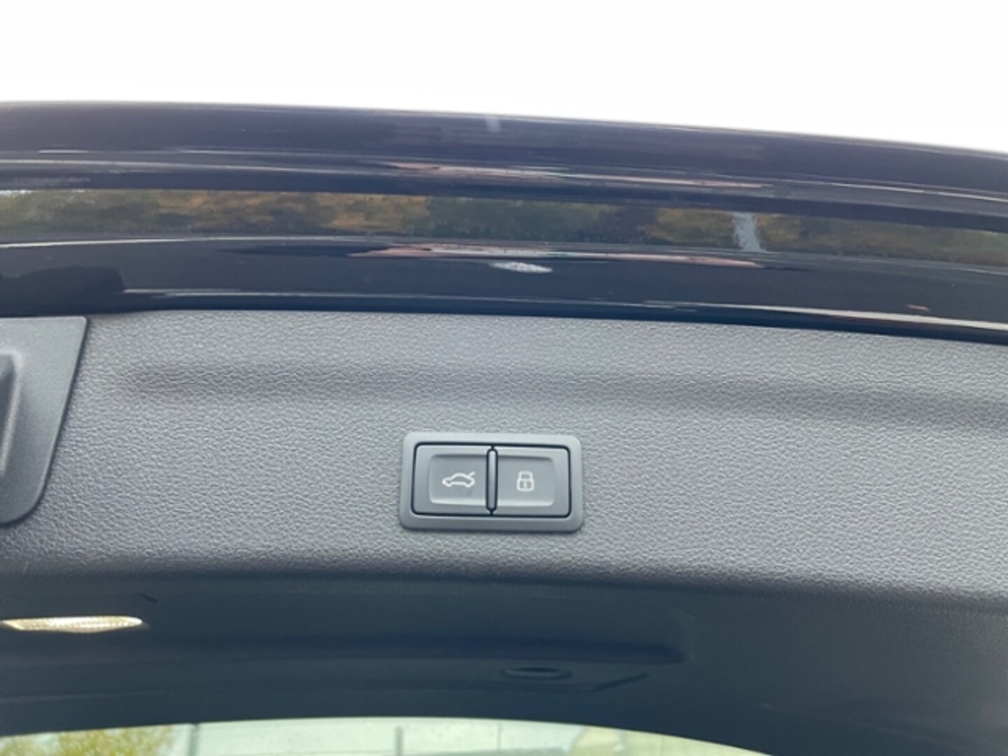 Bild über Audi S6 Avant TDI quattro tiptronic - für weitere Informationen kontaktieren Sie den Audi Partner