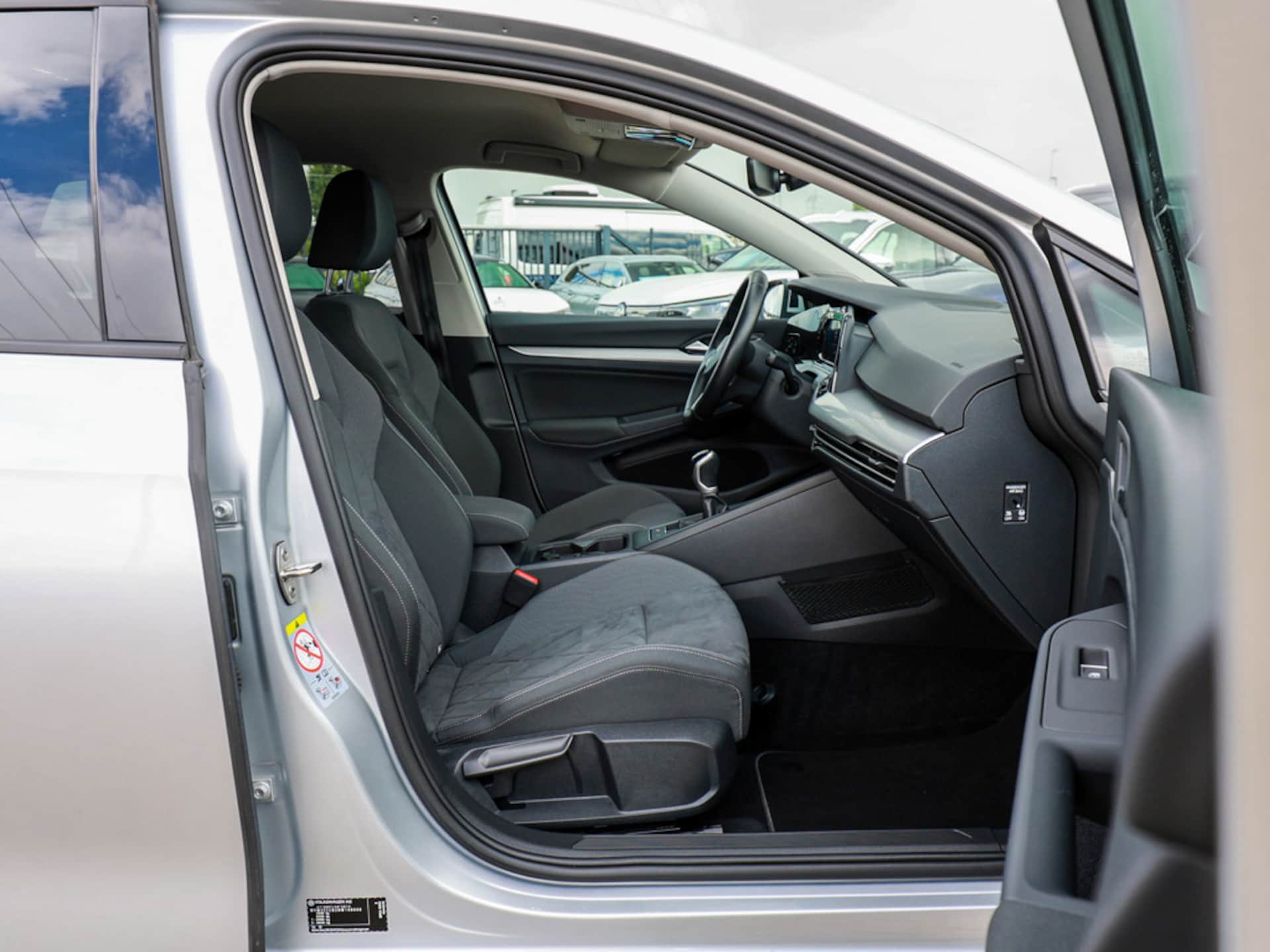 Volkswagen Golf Life