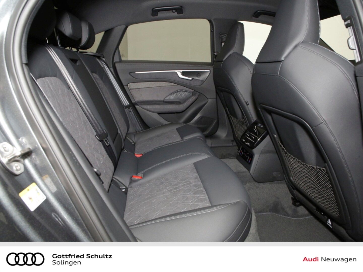 Bild über Audi A6 Limousine edition one TDI quattro 150 kW S tronic - für weitere Informationen kontaktieren Sie den Audi Partner